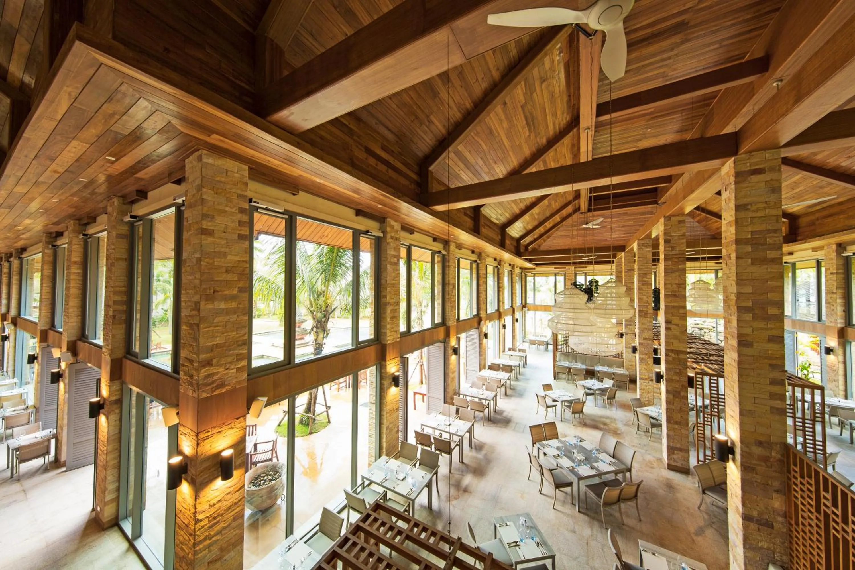 Restaurant/places to eat in ROBINSON KHAO LAK