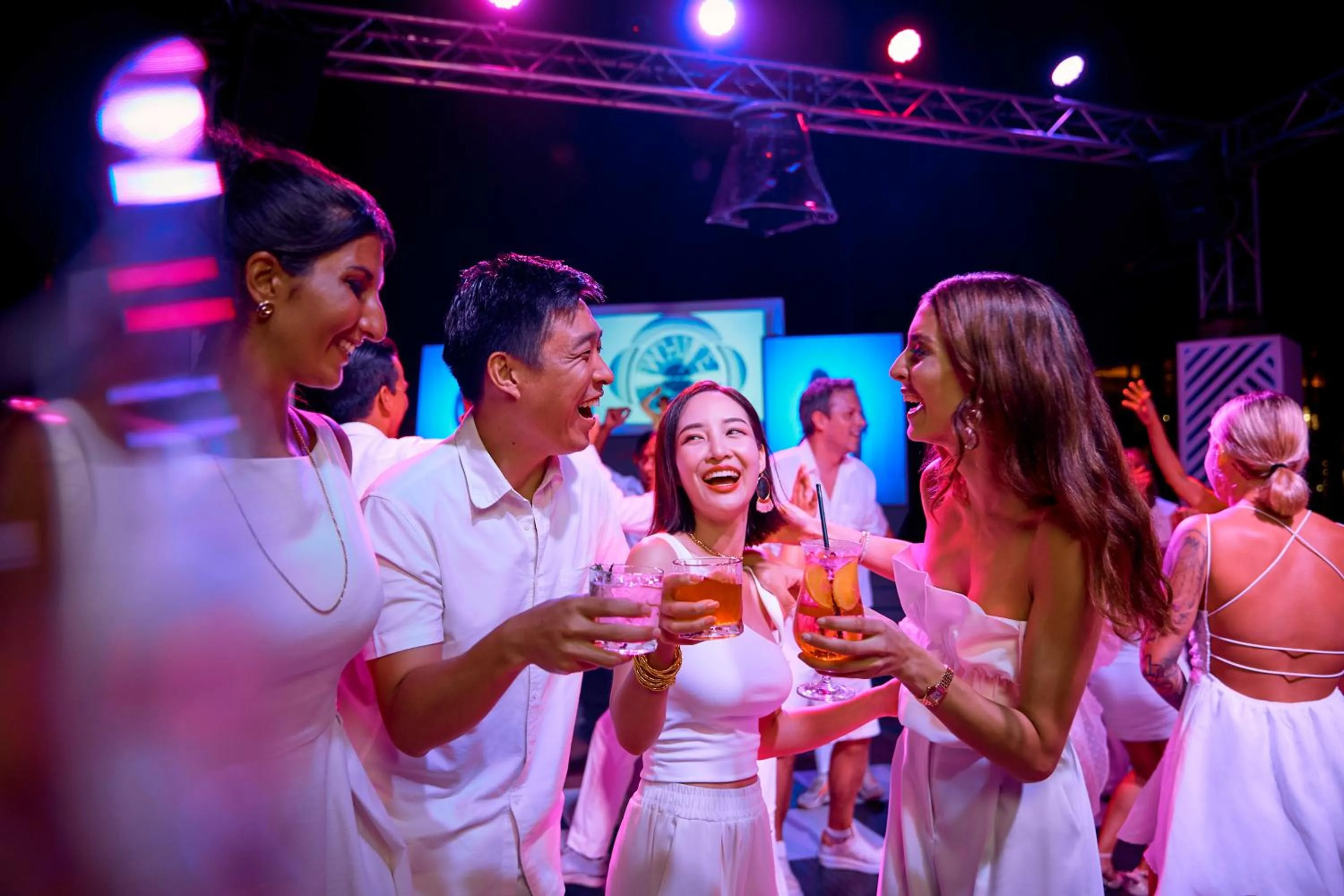 Nightclub / DJ in ROBINSON KHAO LAK