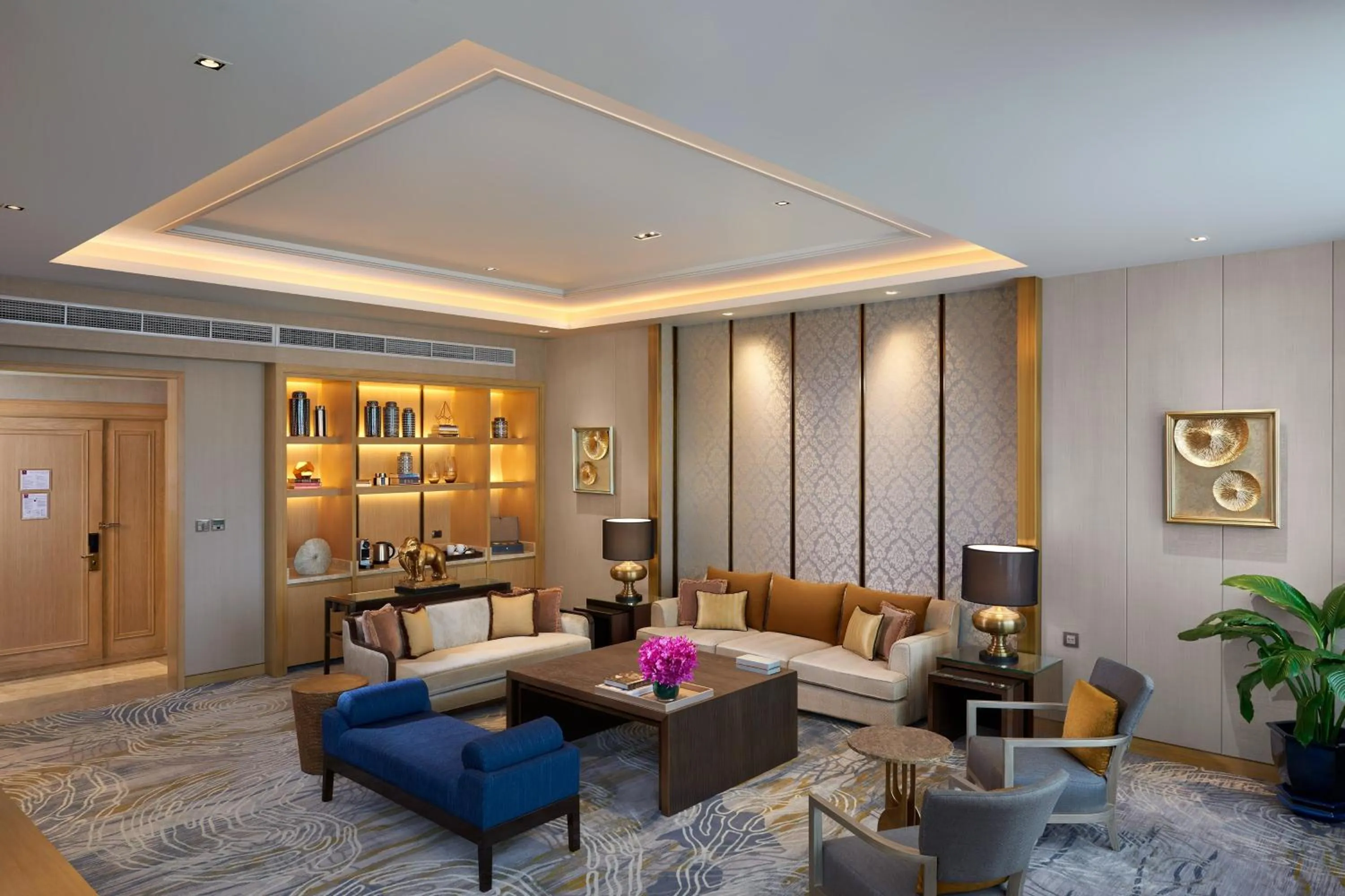 Living room in Sheraton Grande Sukhumvit, a Luxury Collection Hotel, Bangkok
