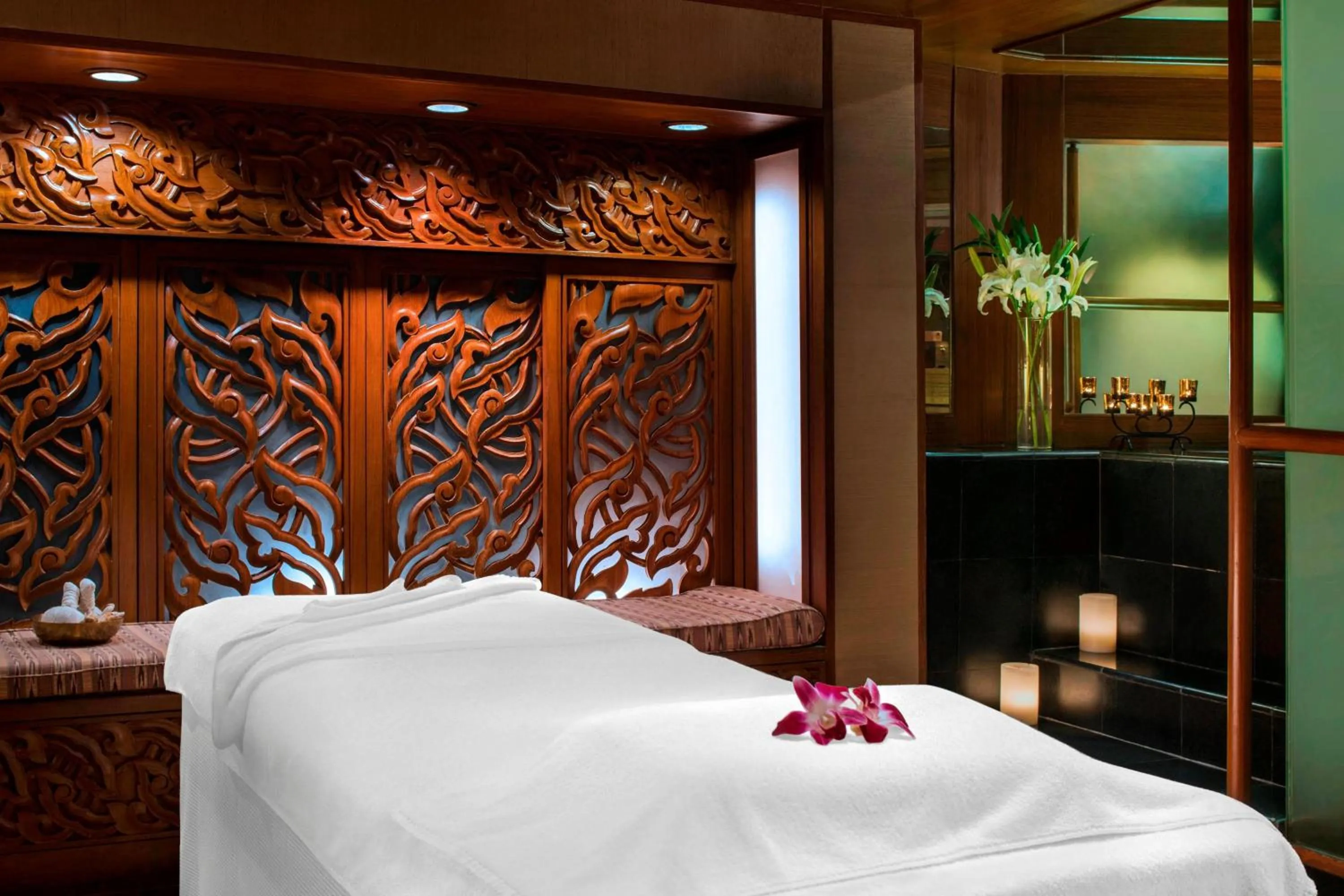 Spa and wellness centre/facilities, Bed in Sheraton Grande Sukhumvit, a Luxury Collection Hotel, Bangkok
