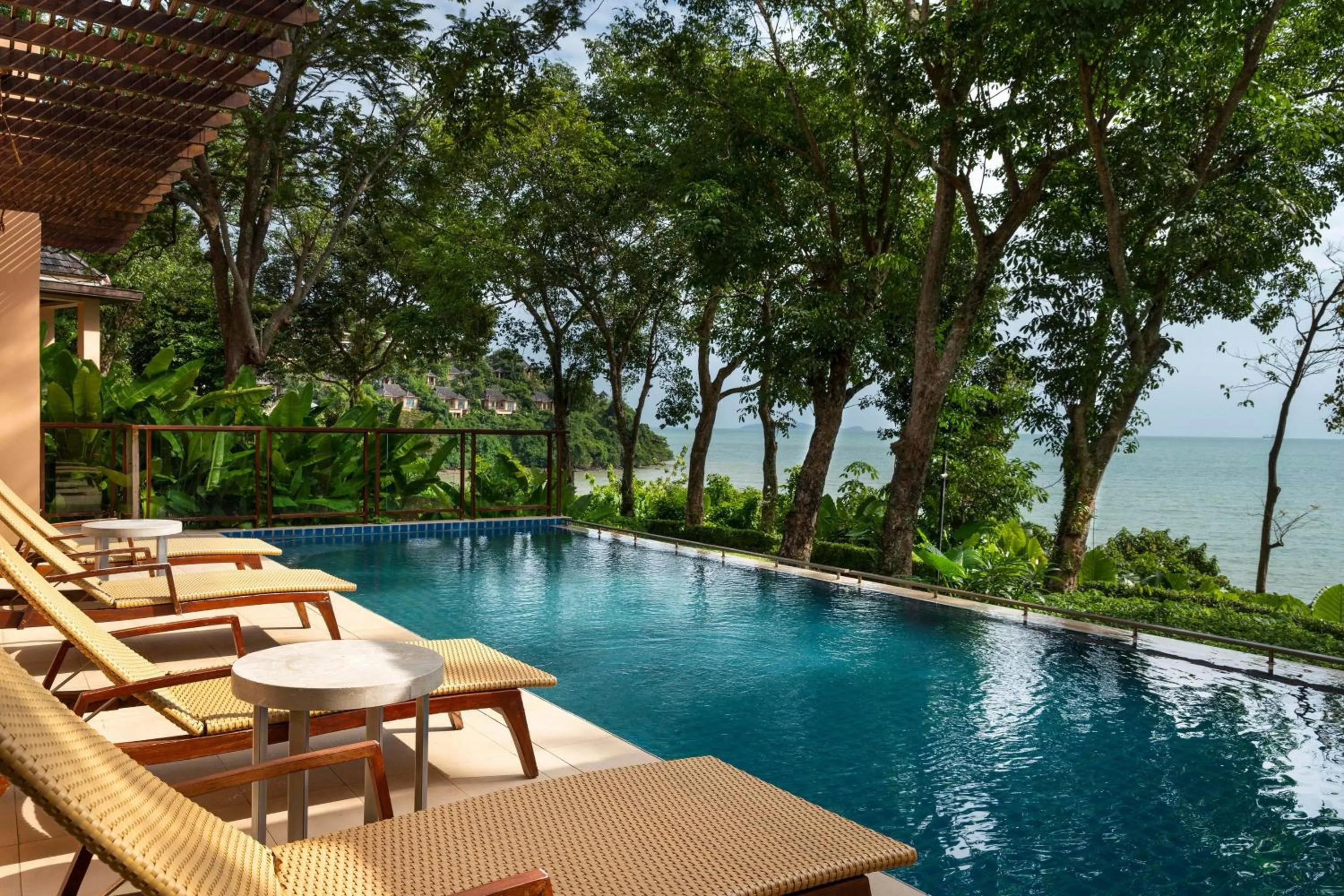 Swimming pool in The Westin Siray Bay Resort & Spa, Phuket
