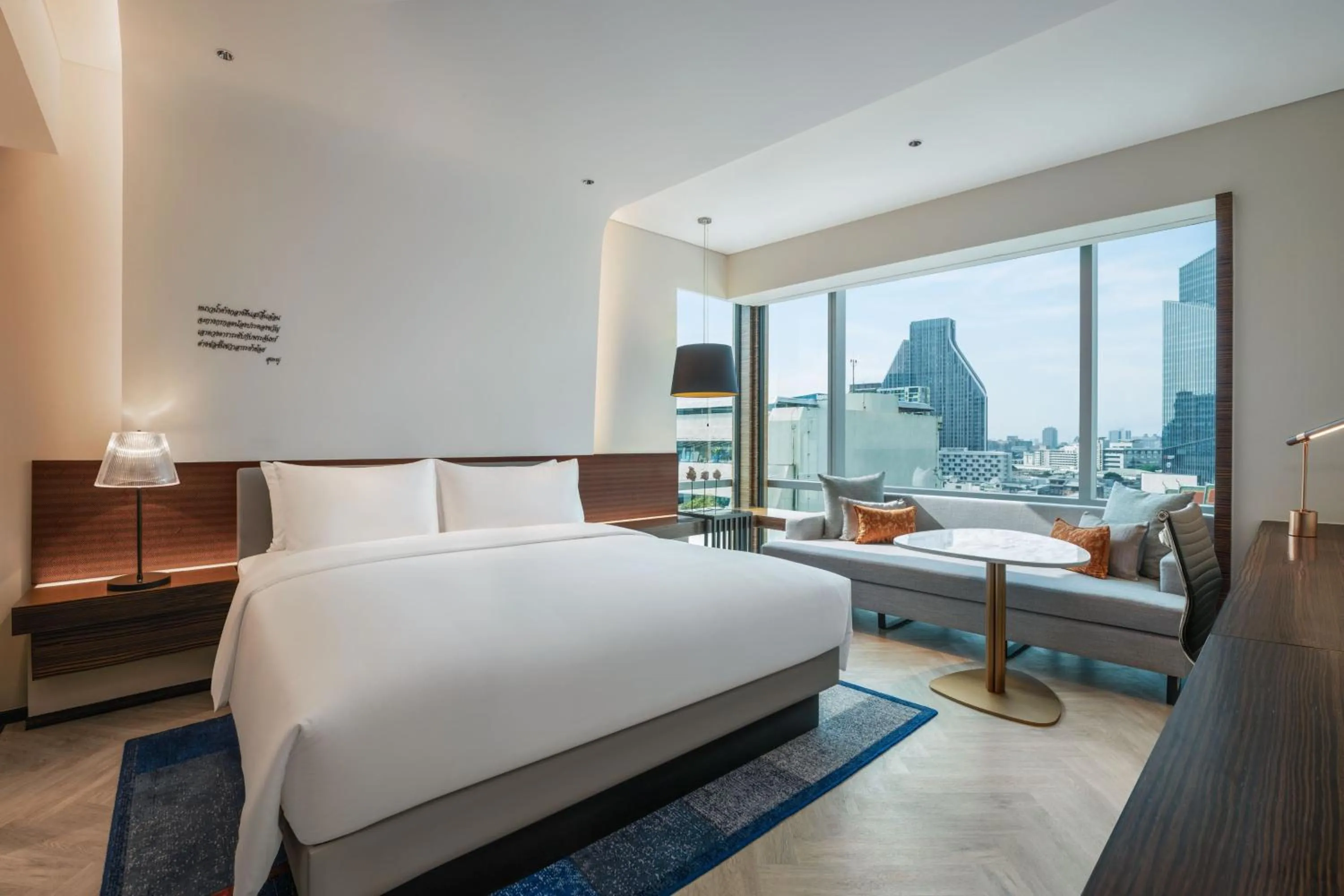 Bedroom, Bed in Le Meridien Bangkok