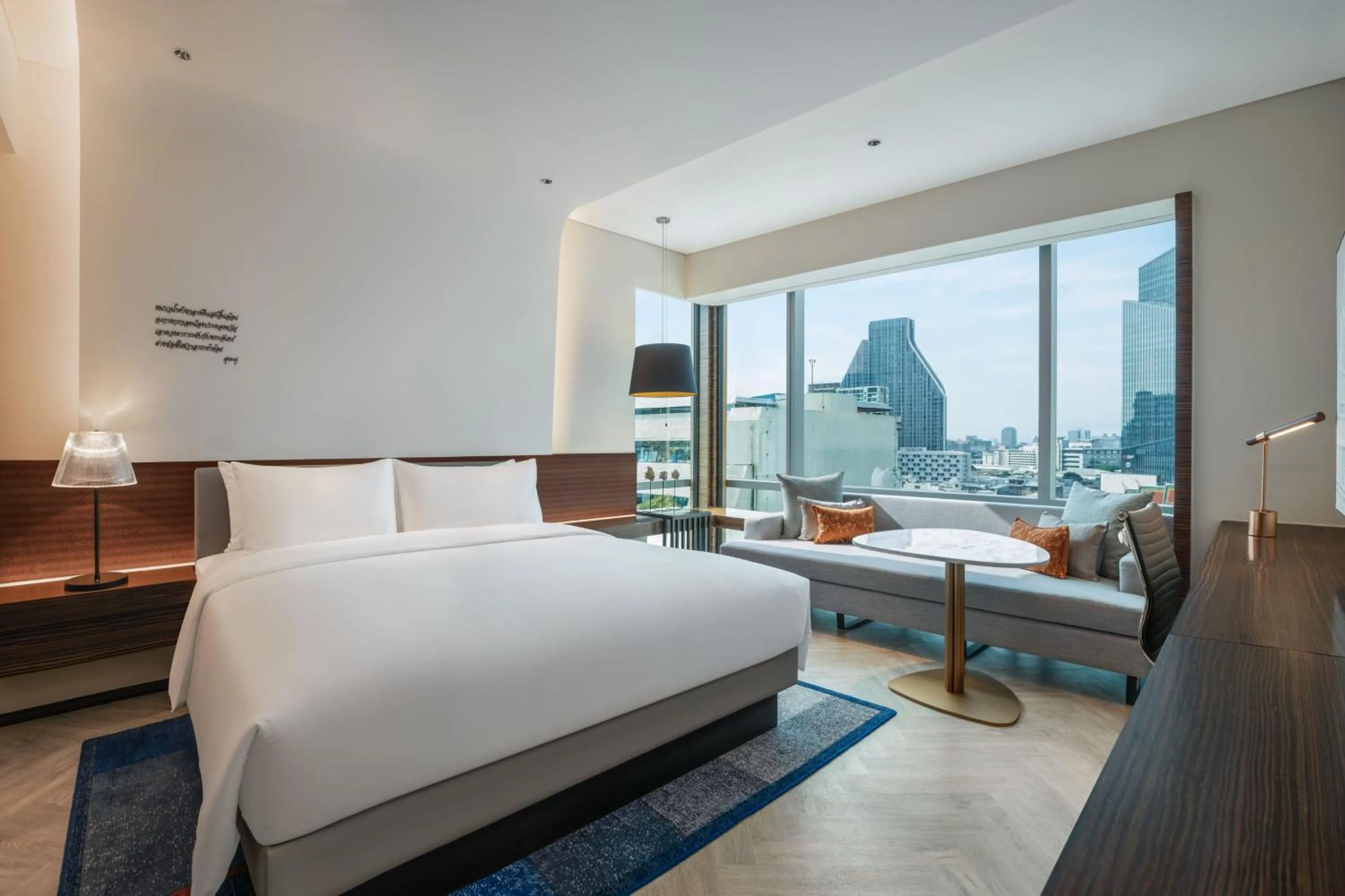 Bedroom, Bed in Le Meridien Bangkok