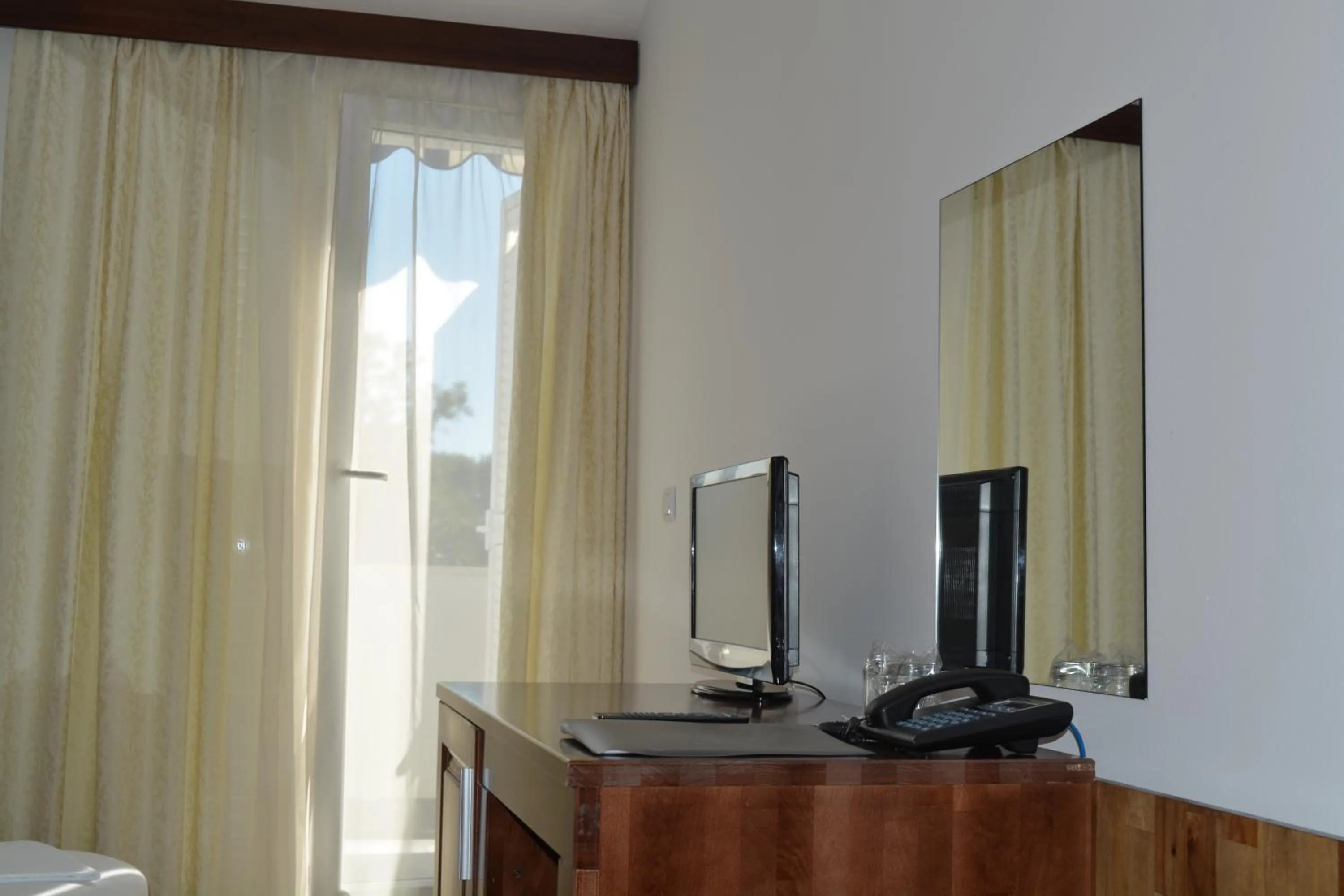 TV and multimedia in Hotel Ballet School