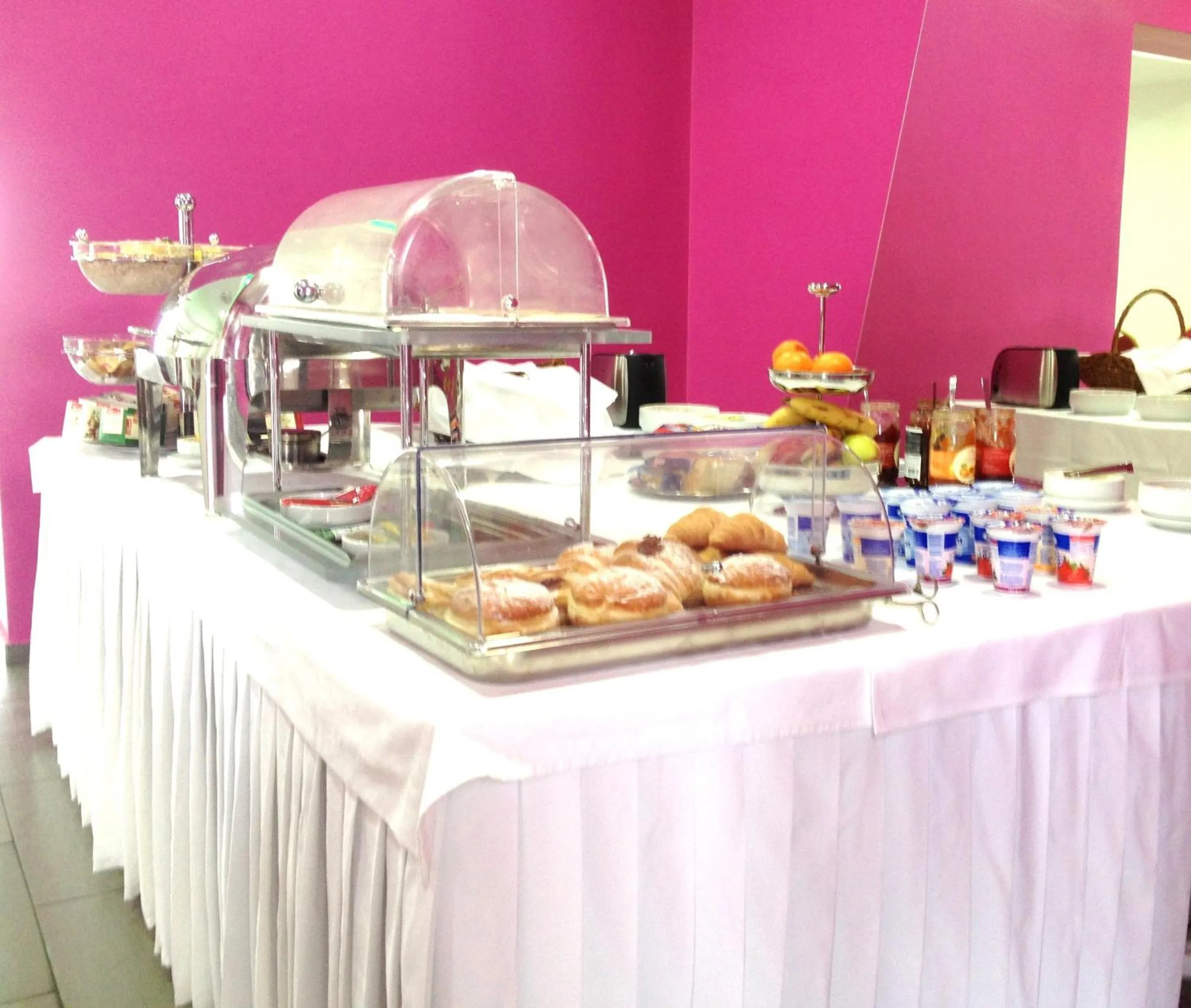 Food in Hotel Ballet School