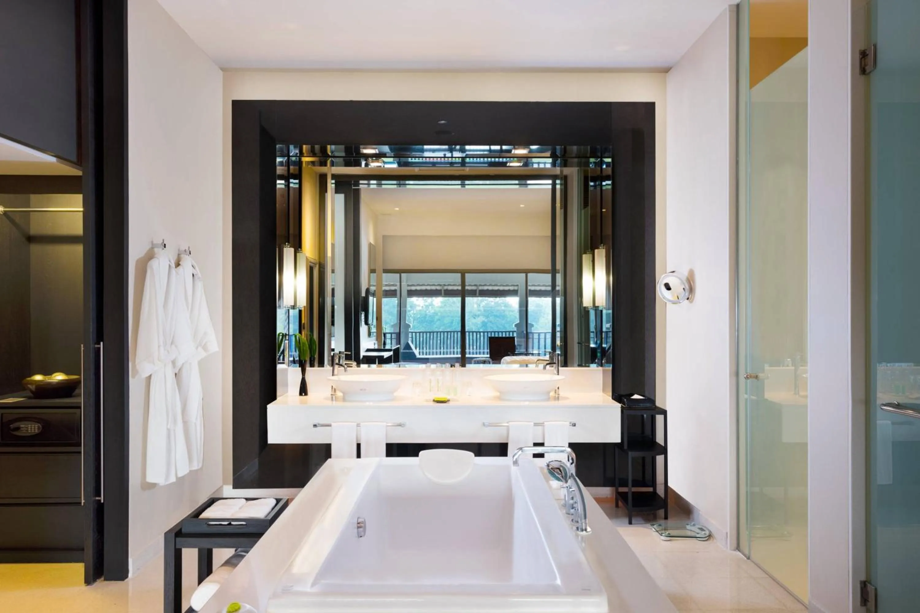 Bathroom, Bed in Le Meridien Chiang Rai Resort, Thailand