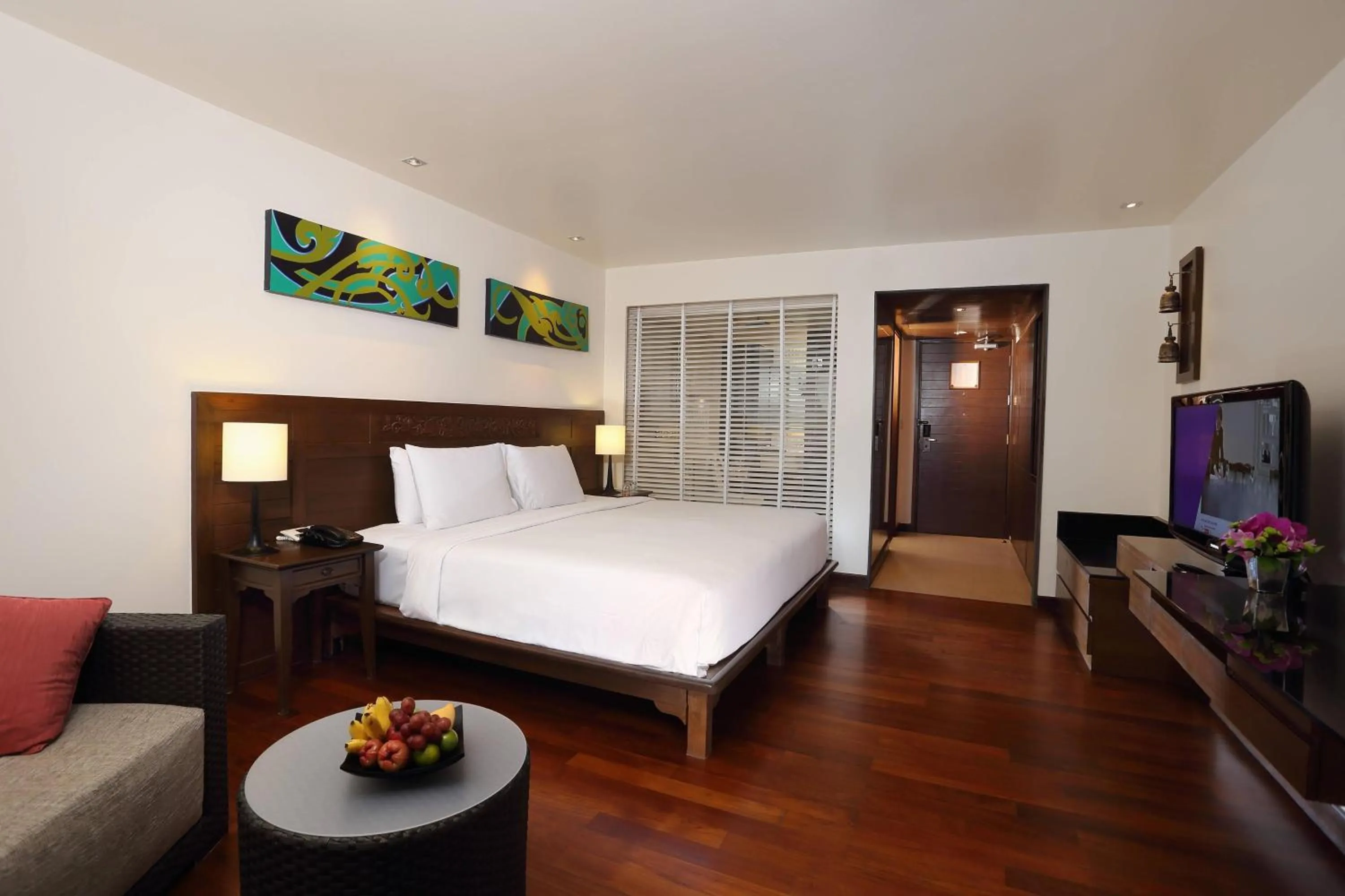 Photo of the whole room, Bed in Le Meridien Phuket Beach Resort
