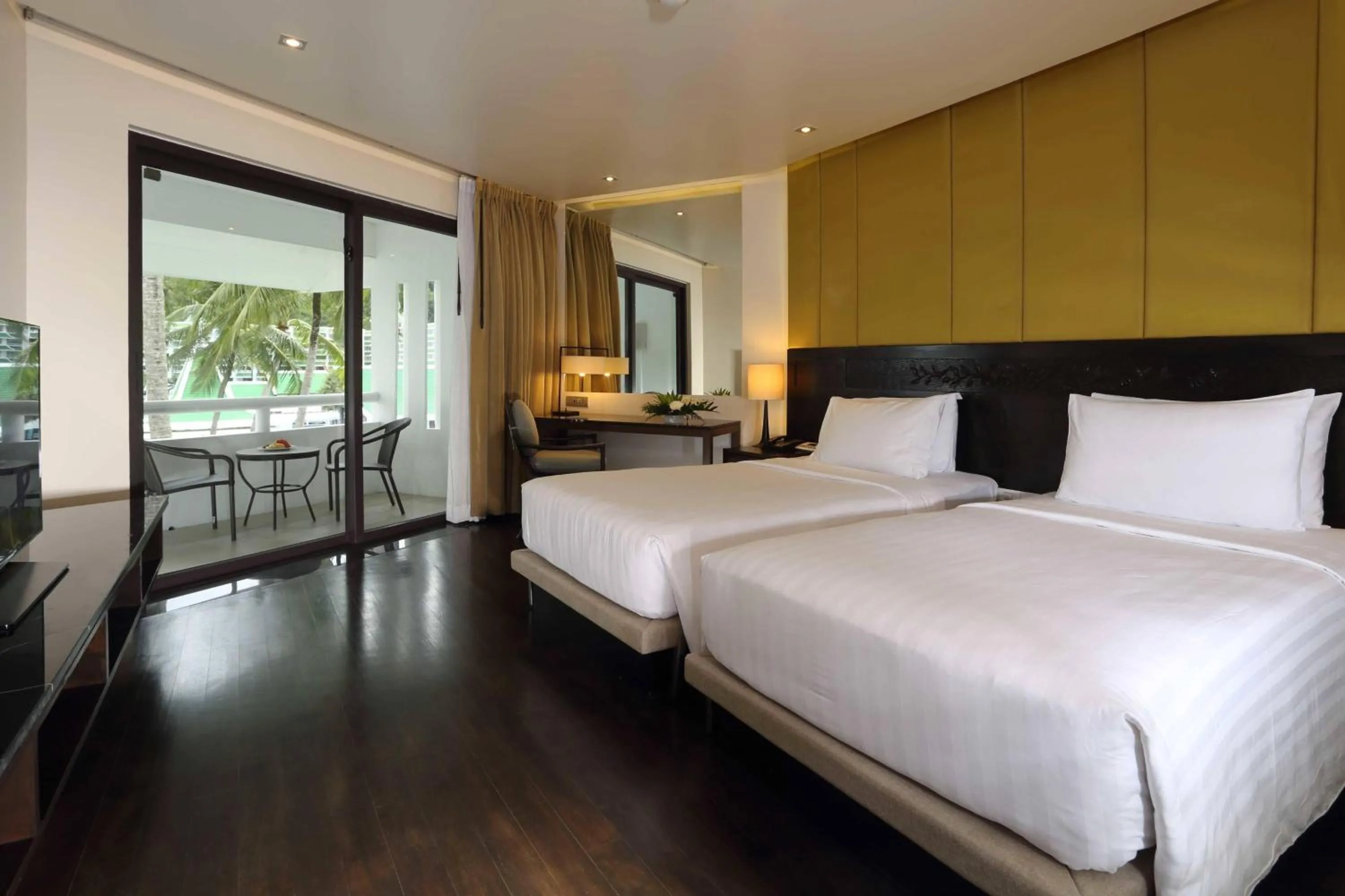 Photo of the whole room, Bed in Le Meridien Phuket Beach Resort