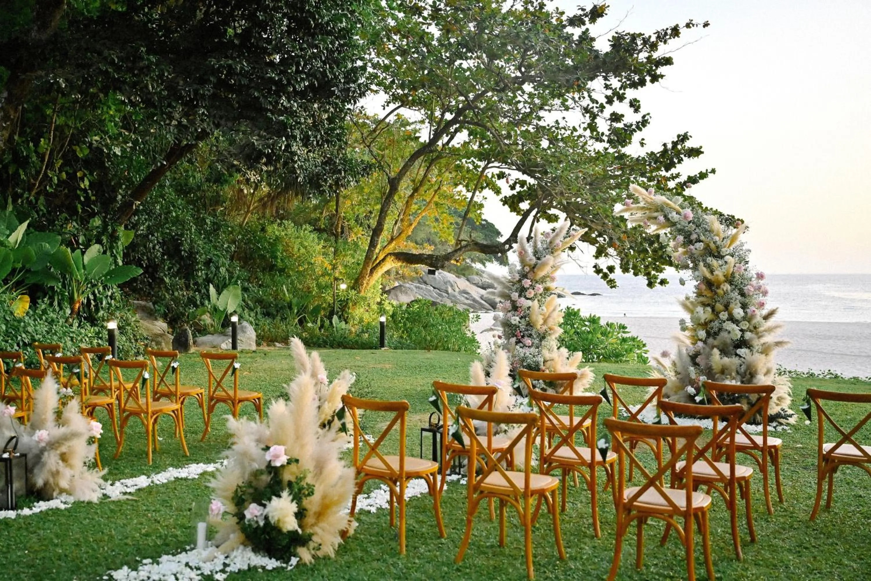 Banquet/Function facilities in Le Meridien Phuket Beach Resort