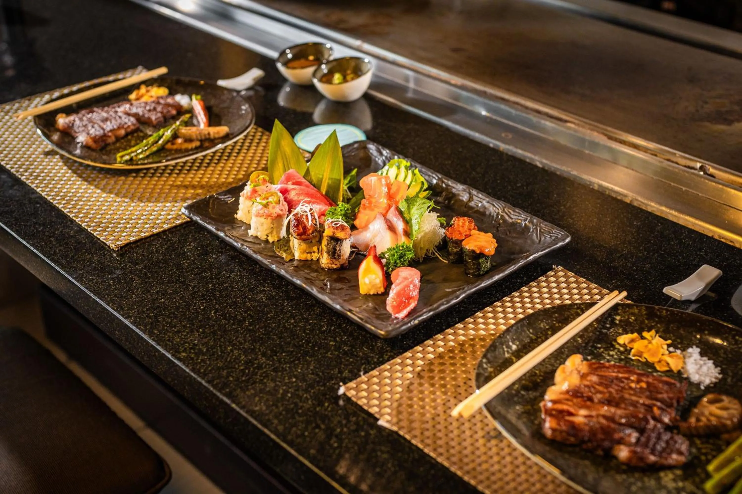 Restaurant/places to eat in Le Meridien Phuket Beach Resort