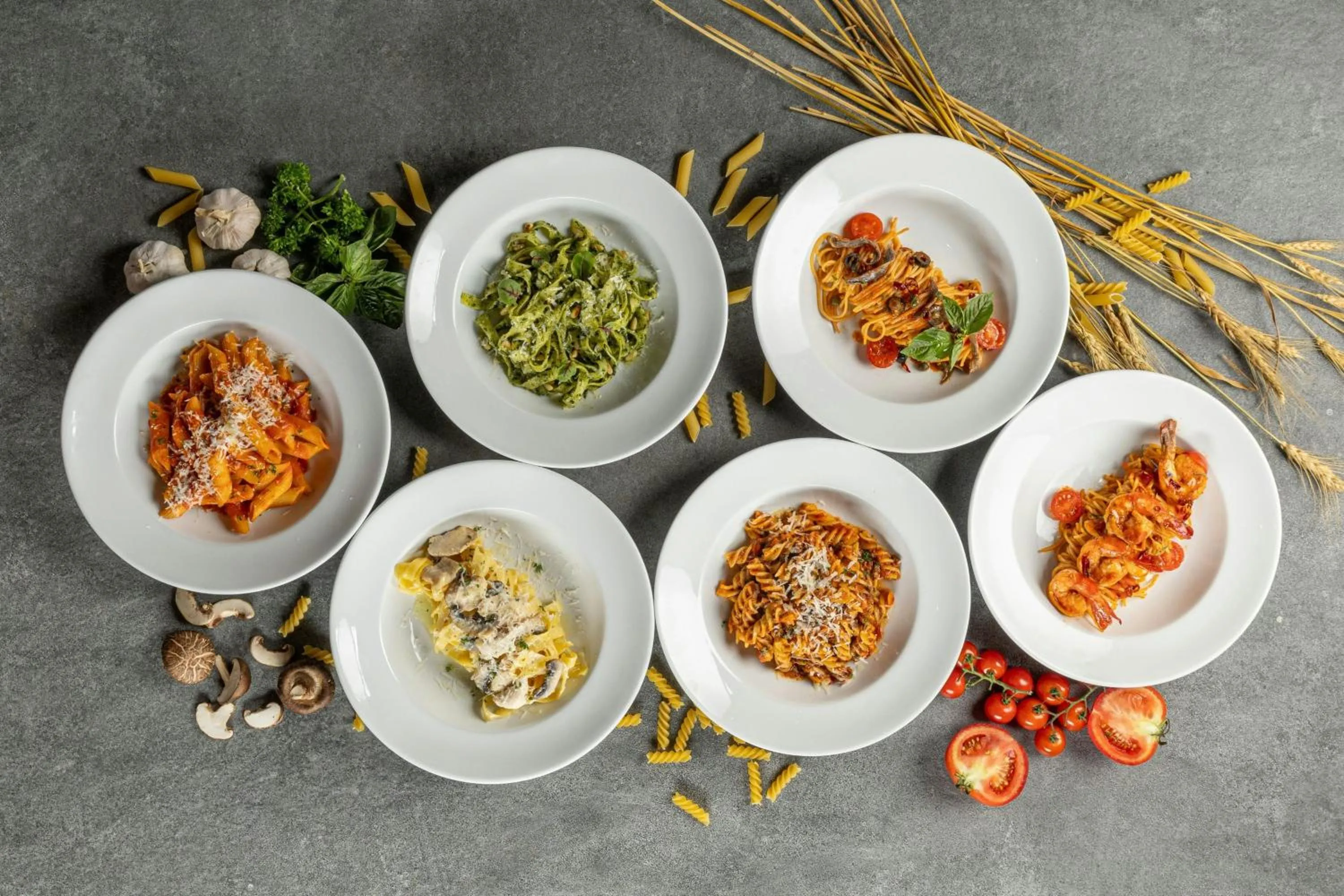 Restaurant/places to eat in Le Meridien Phuket Beach Resort