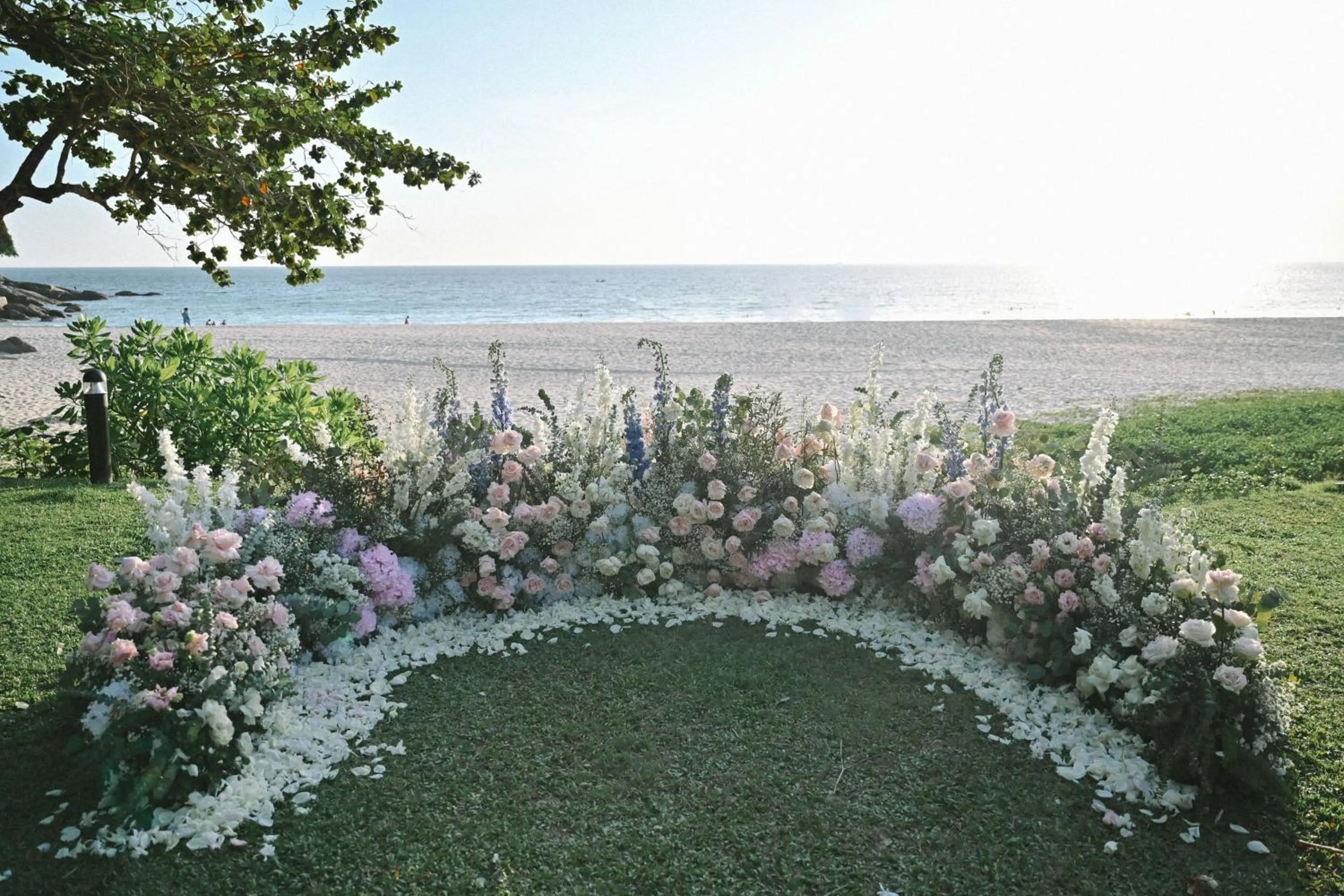 Beach in Le Meridien Phuket Beach Resort