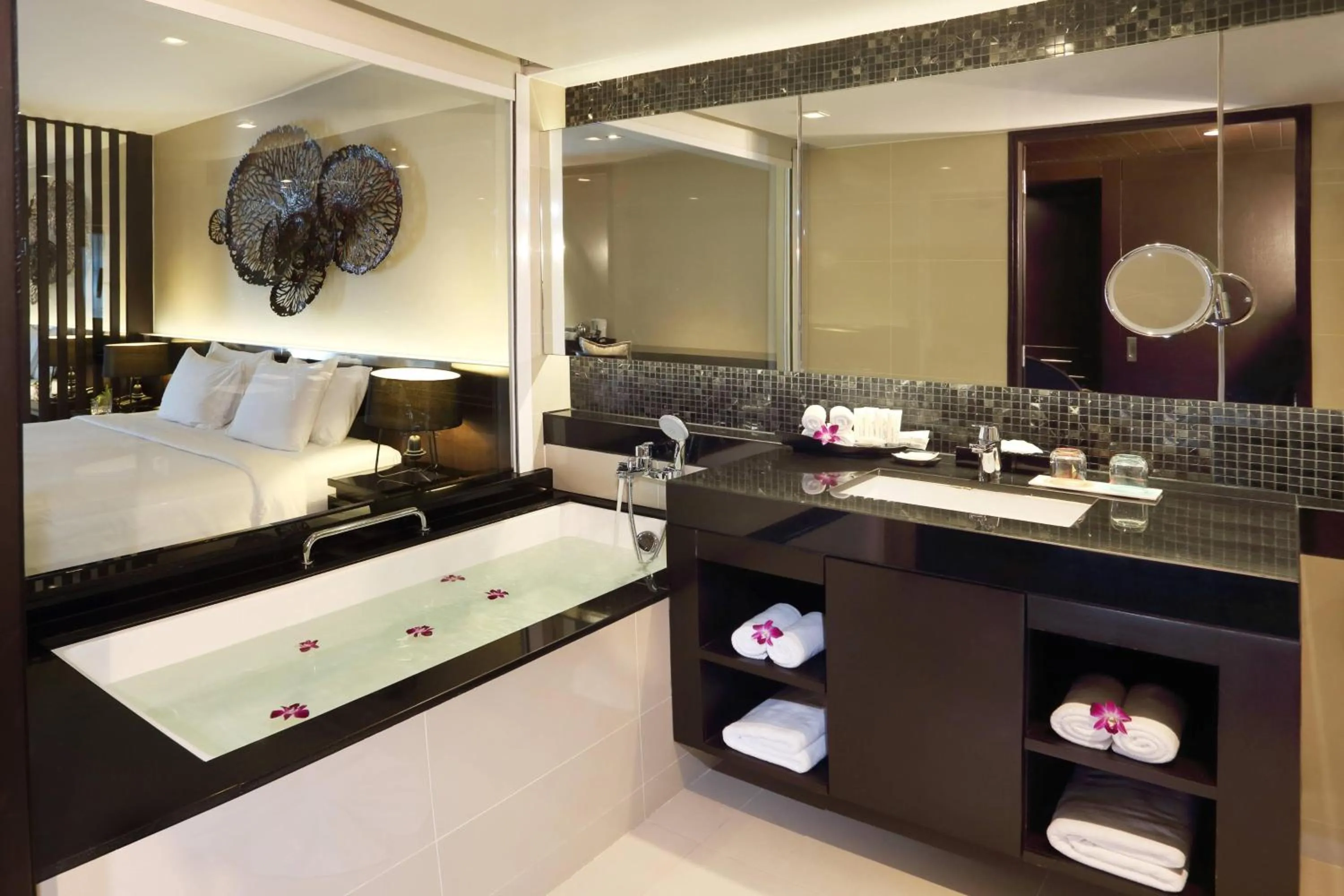 Bathroom, Bed in Le Meridien Phuket Beach Resort