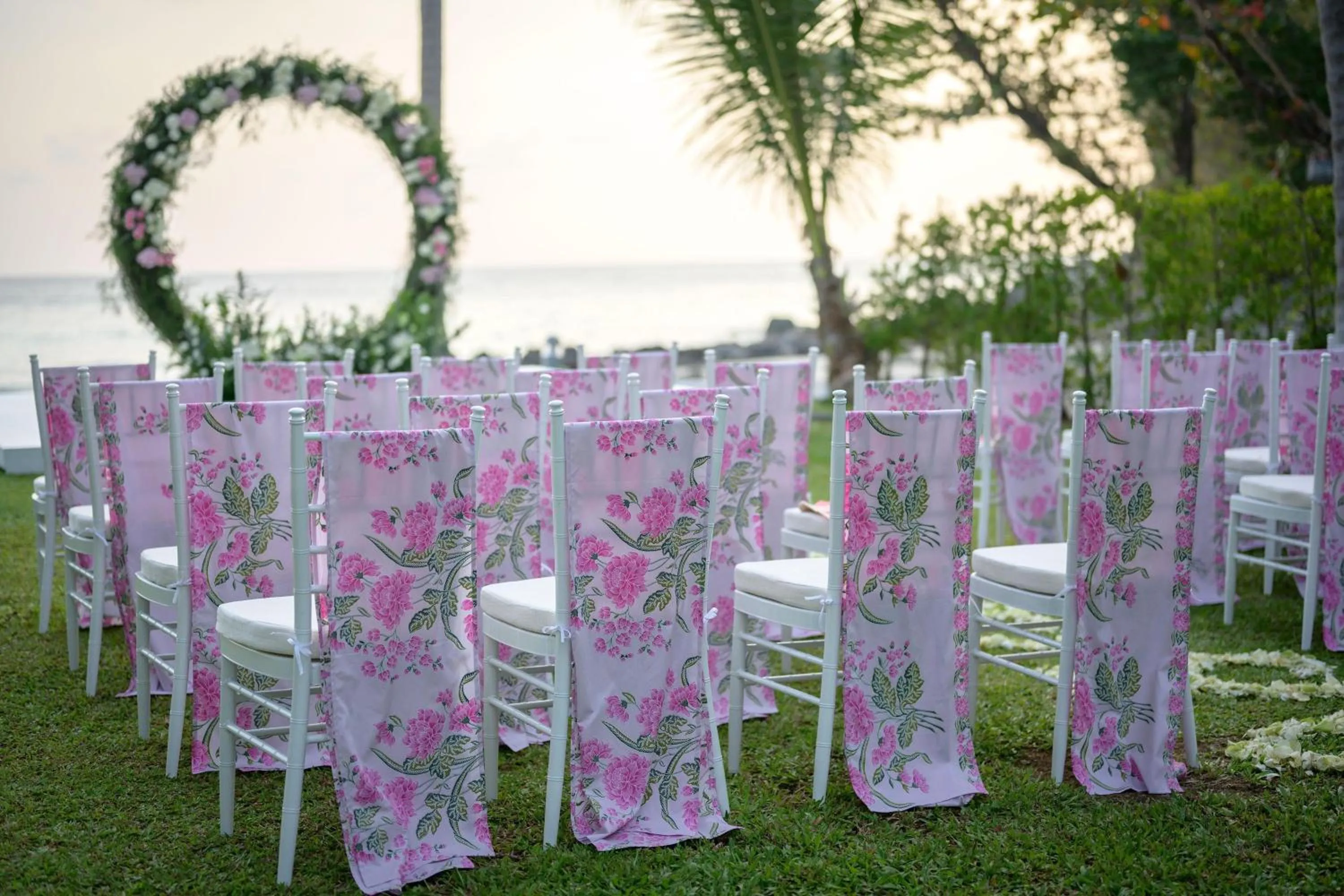 Banquet/Function facilities in Le Meridien Phuket Beach Resort