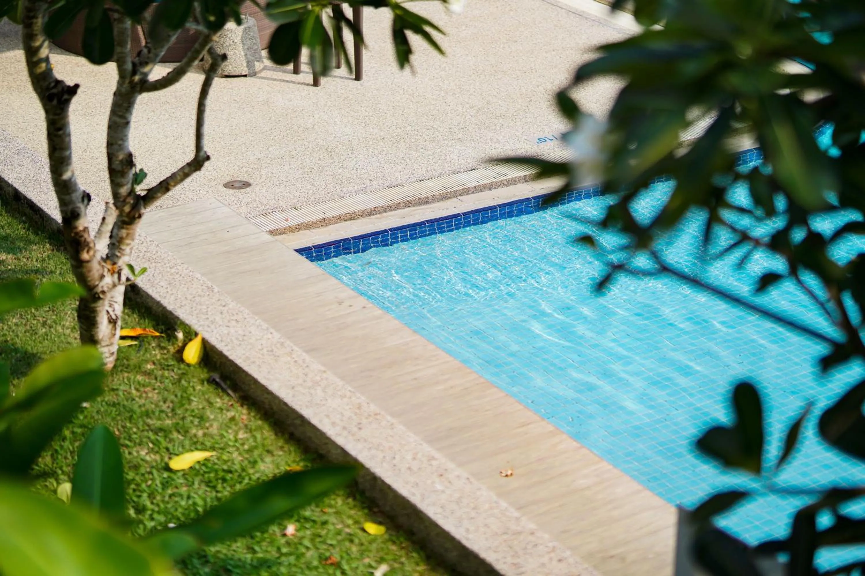 Property building in Le Meridien Phuket Beach Resort