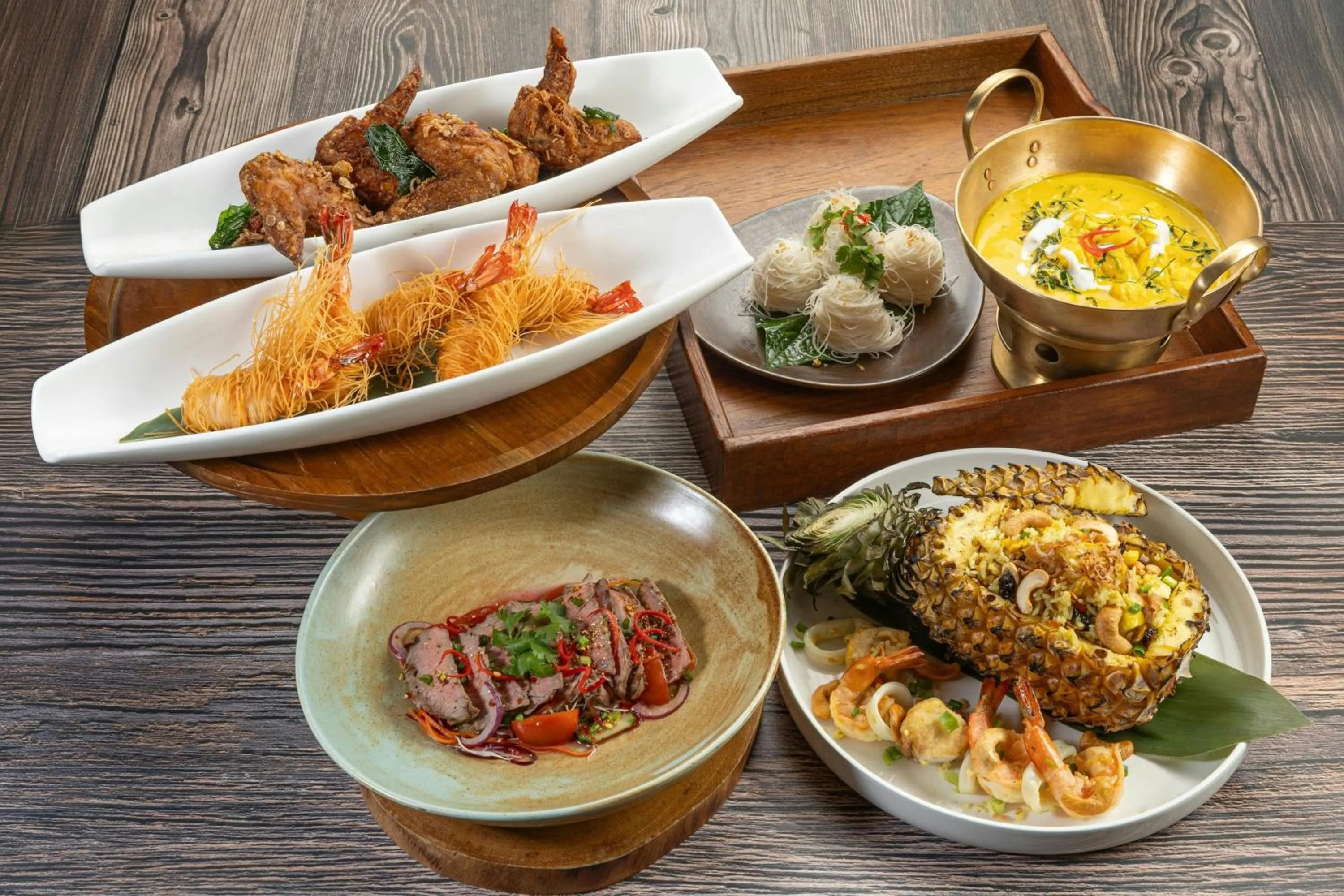 Restaurant/places to eat in Le Meridien Phuket Beach Resort