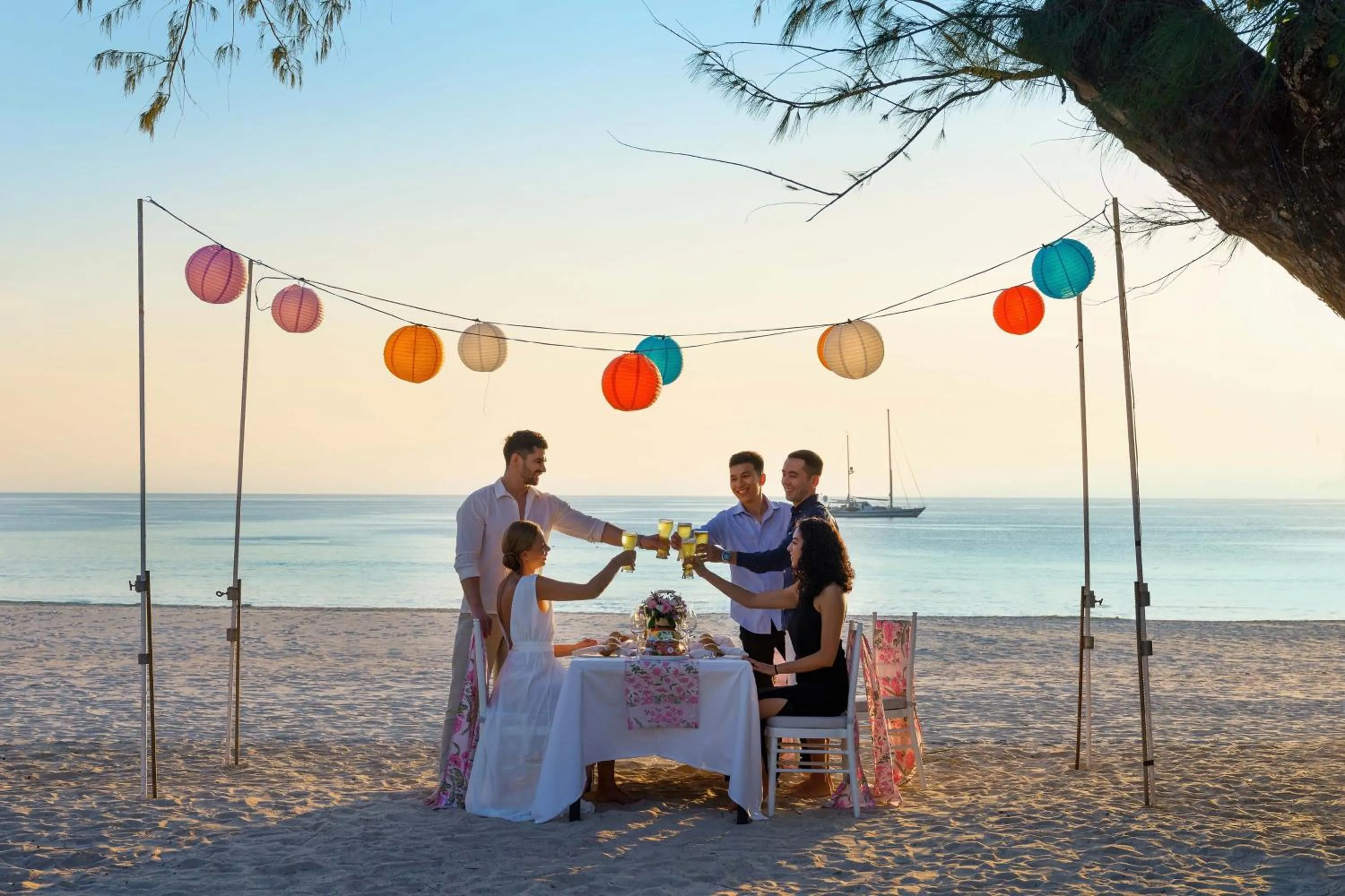 Beach in Le Meridien Phuket Beach Resort