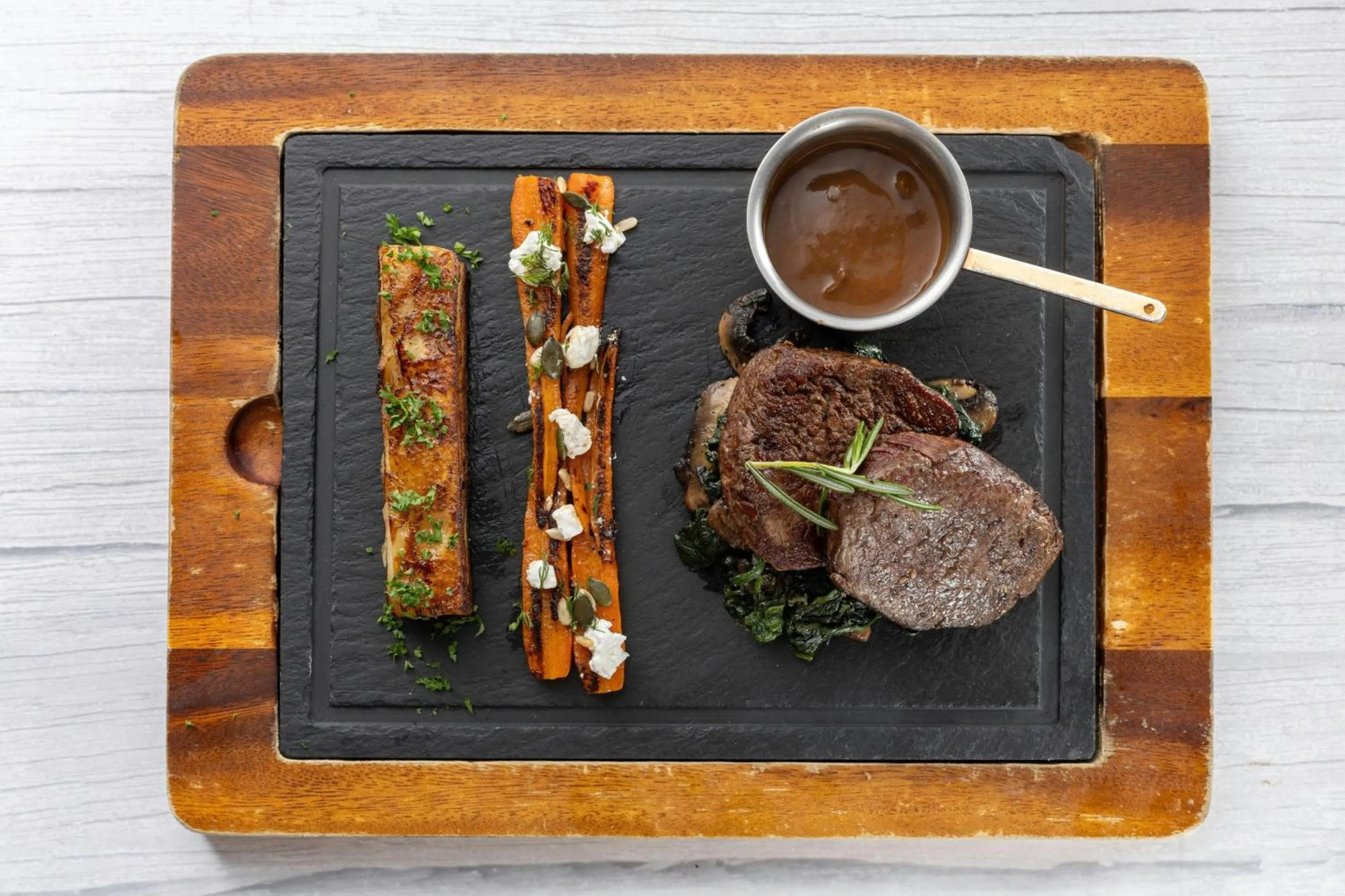 Restaurant/places to eat in Le Meridien Phuket Beach Resort