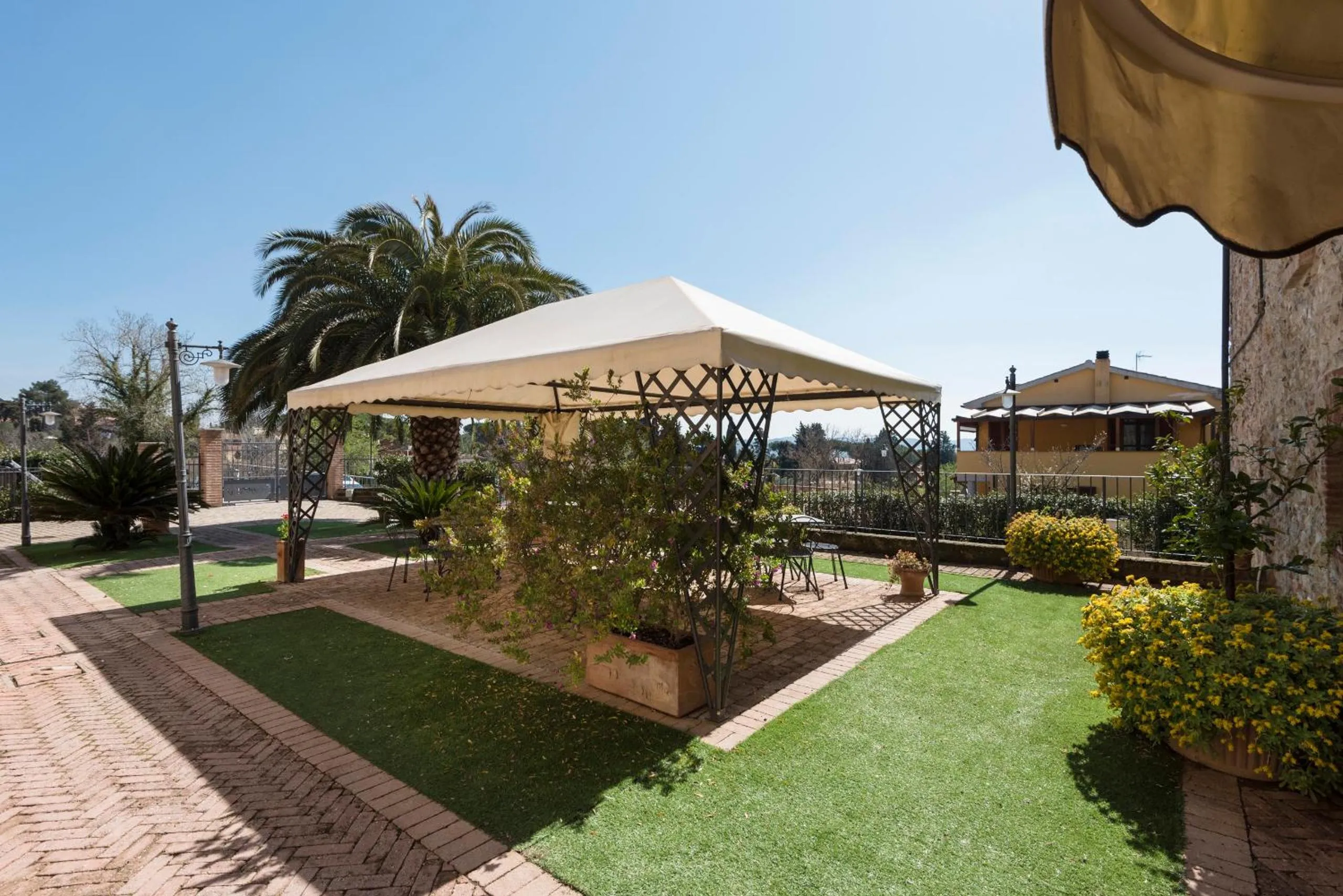 Garden in Bed & Breakfast Suvereto