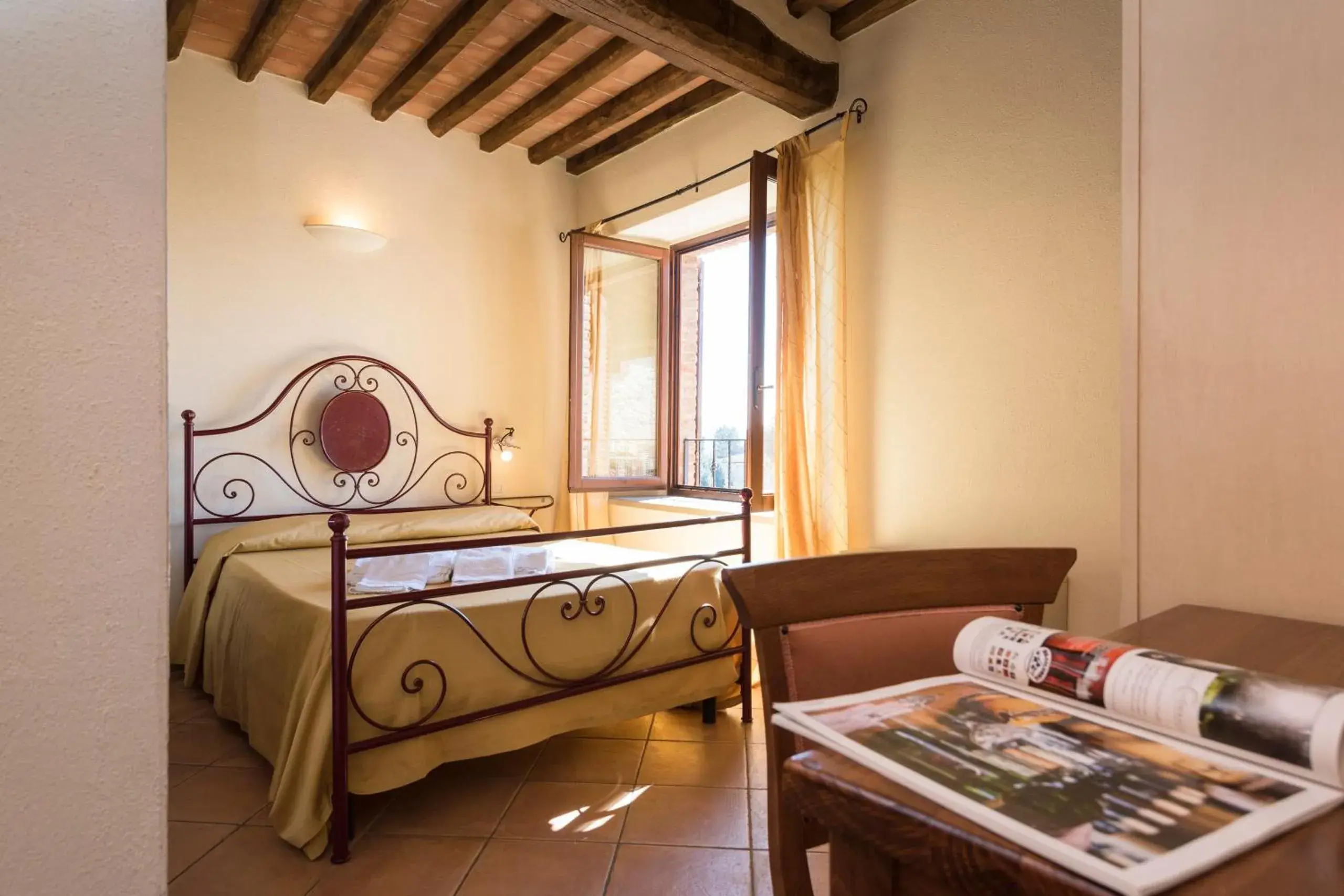 Double Room - single occupancy in Bed & Breakfast Suvereto Double Room - single occupancy in Bed & Breakfast Suvereto