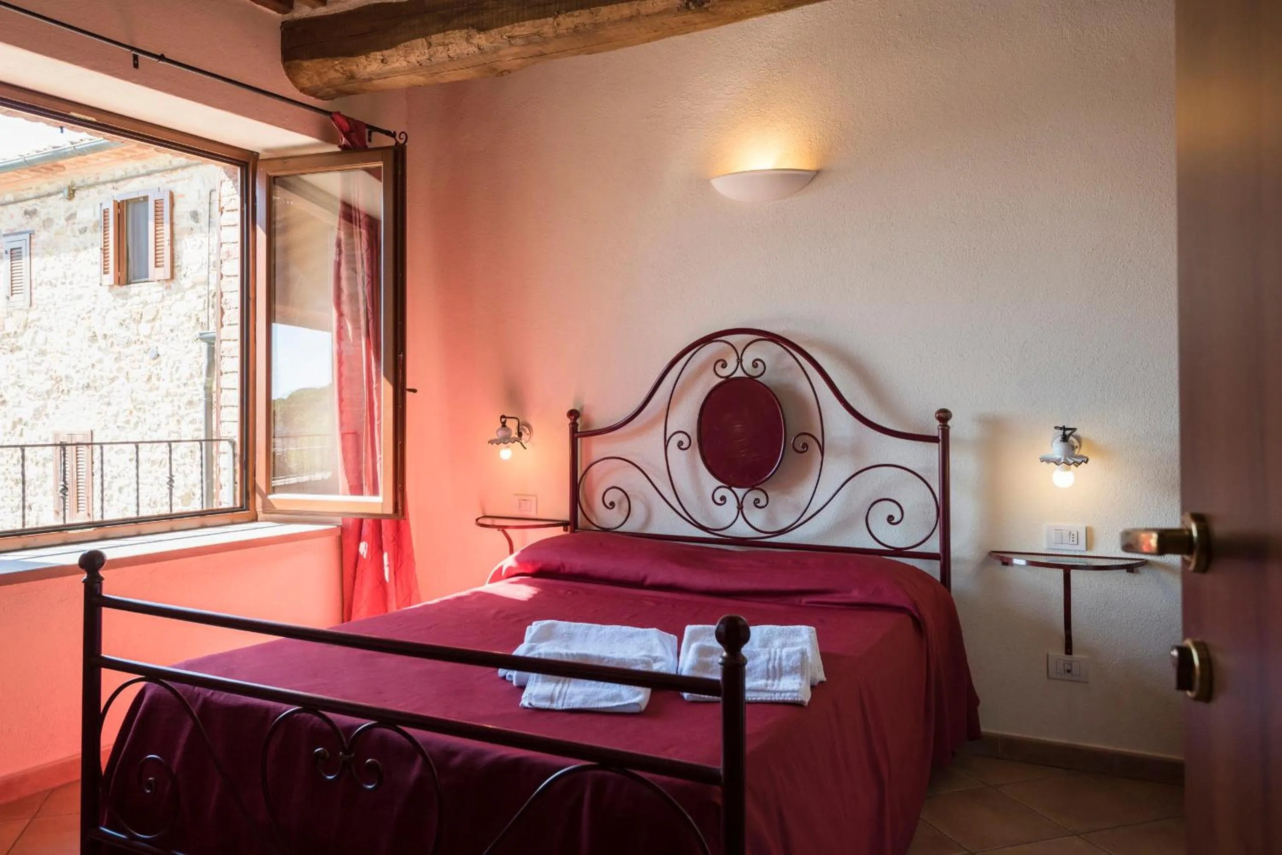 Photo of the whole room, Bed in Bed & Breakfast Suvereto