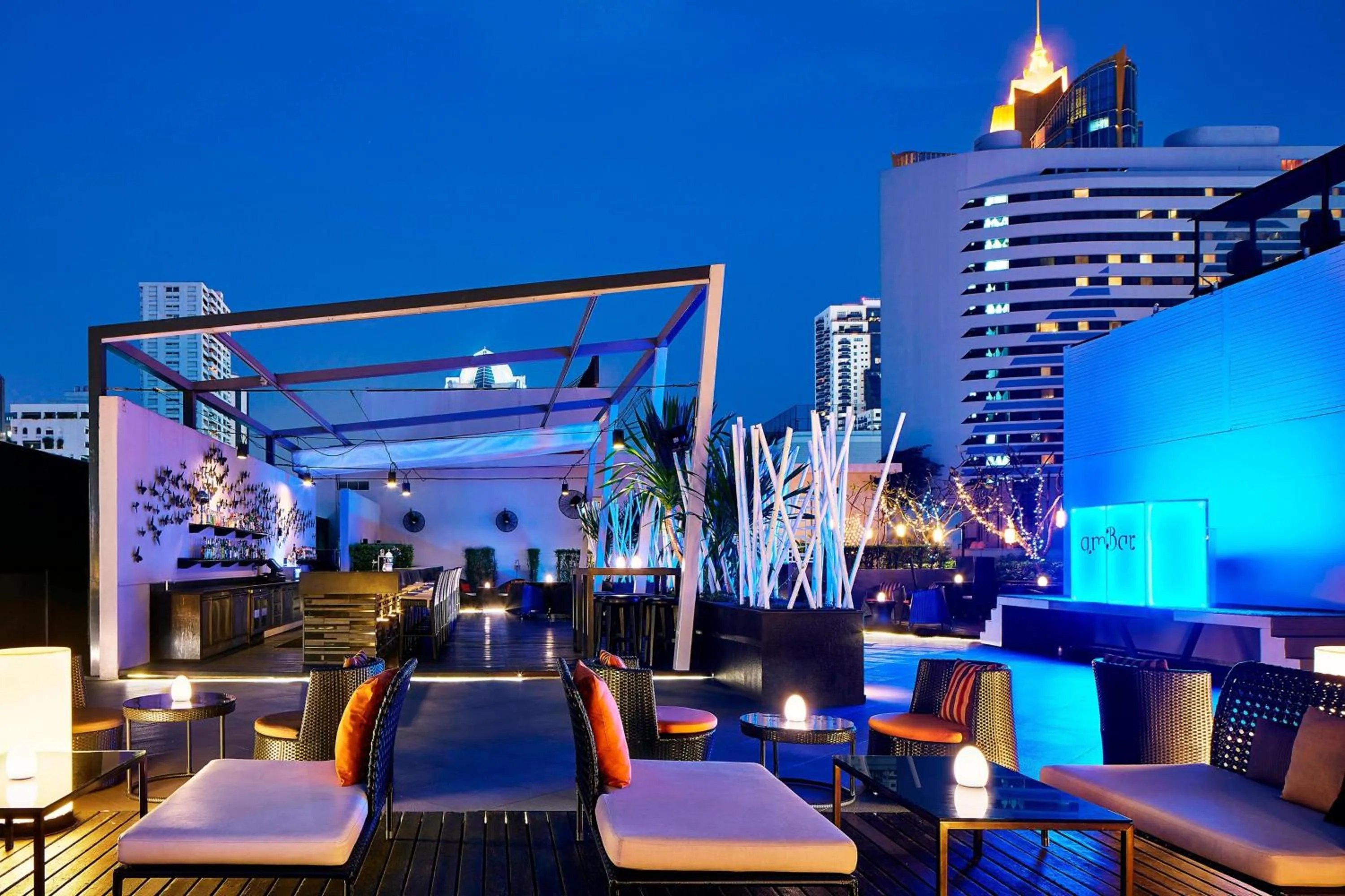Lounge or bar in Four Points by Sheraton Bangkok, Sukhumvit 15