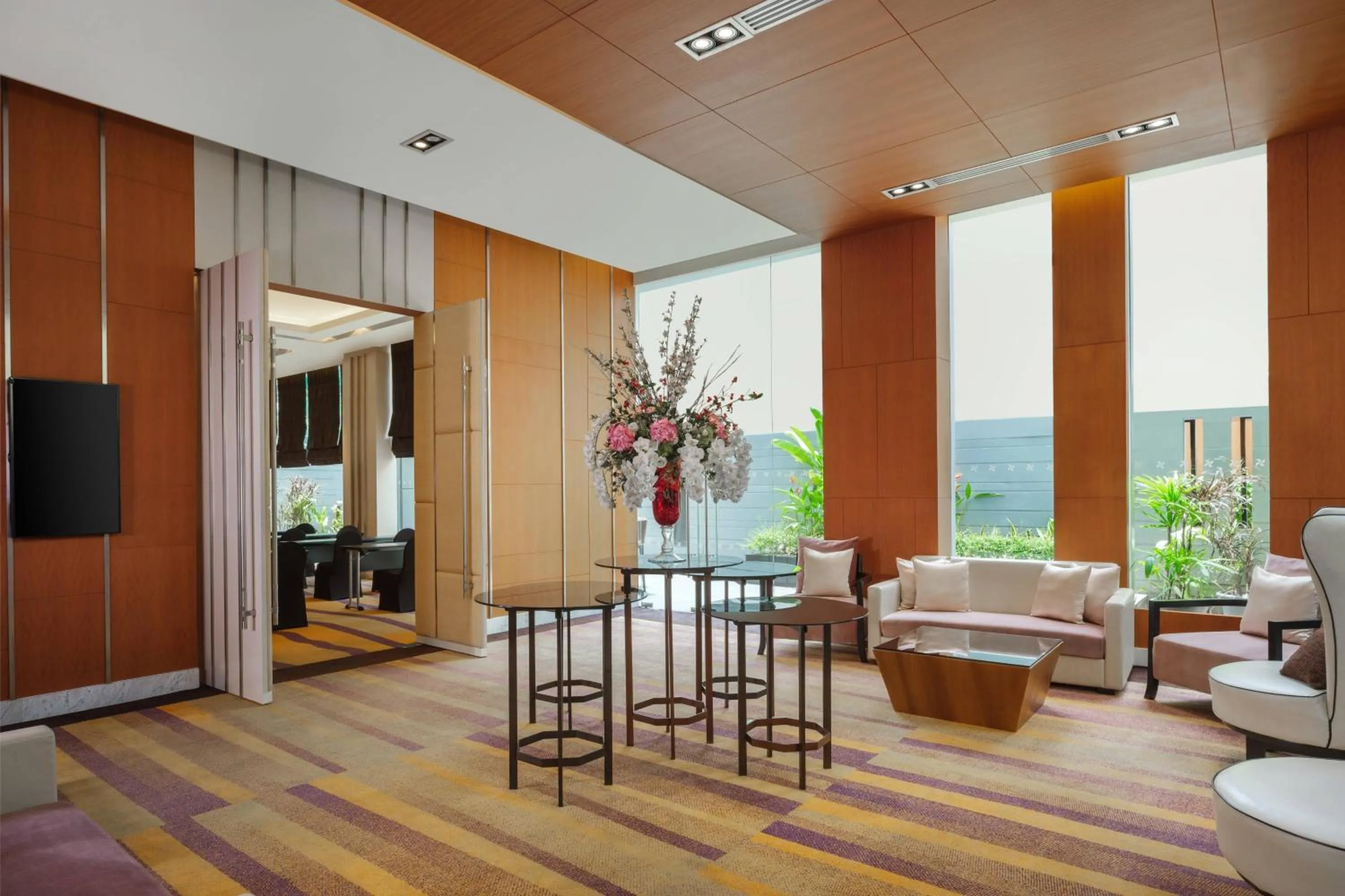 Meeting/conference room in Four Points by Sheraton Bangkok, Sukhumvit 15