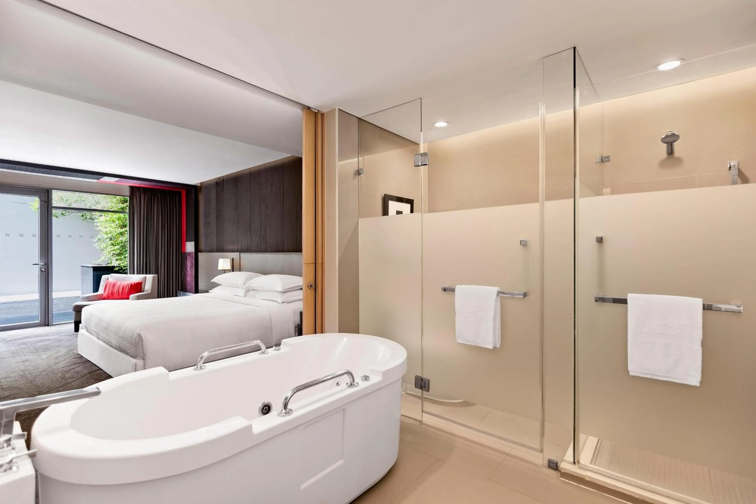 Bathroom, Bed in Four Points by Sheraton Bangkok, Sukhumvit 15