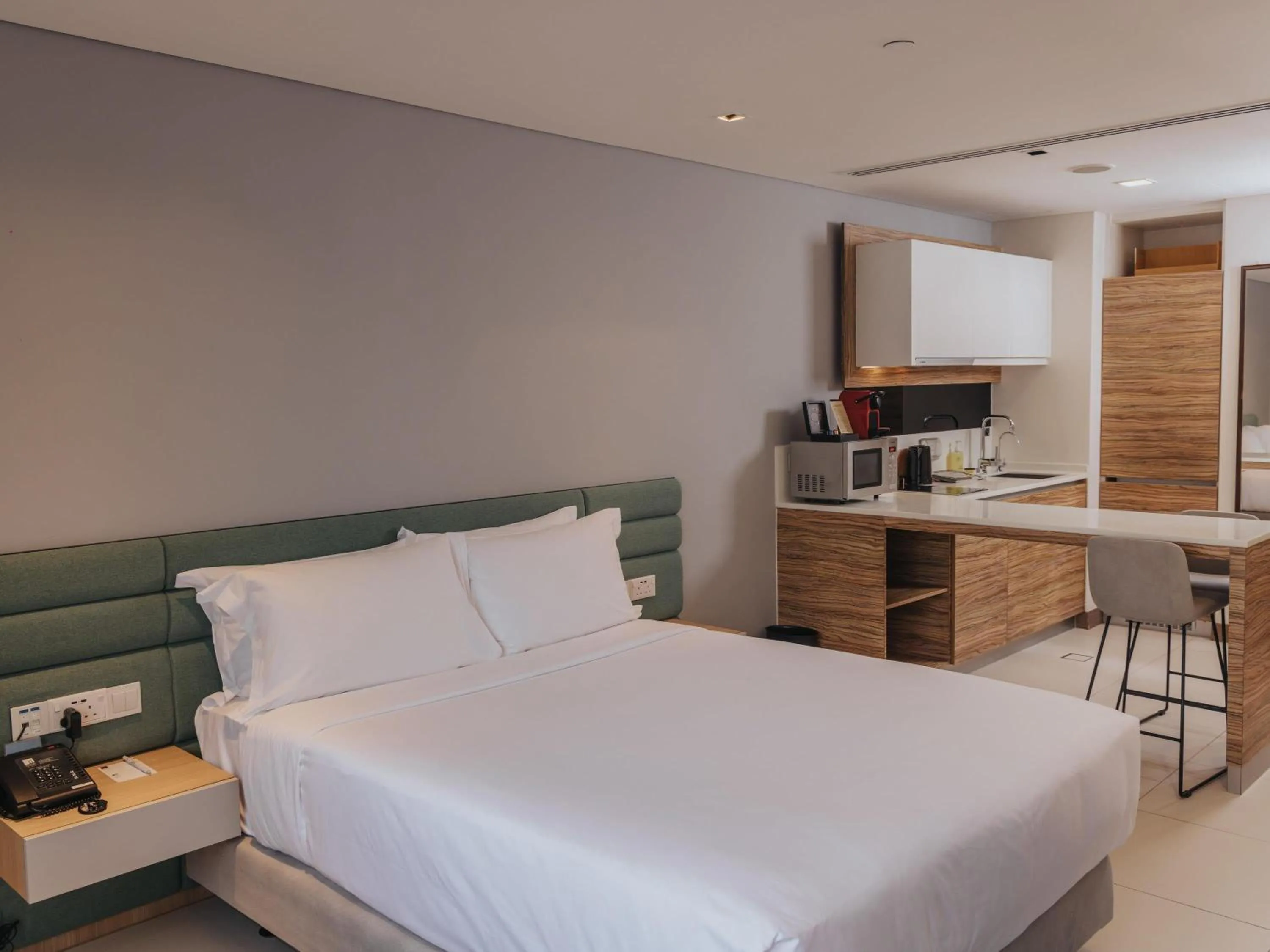 Bedroom, Bed in Novotel Living Singapore Orchard