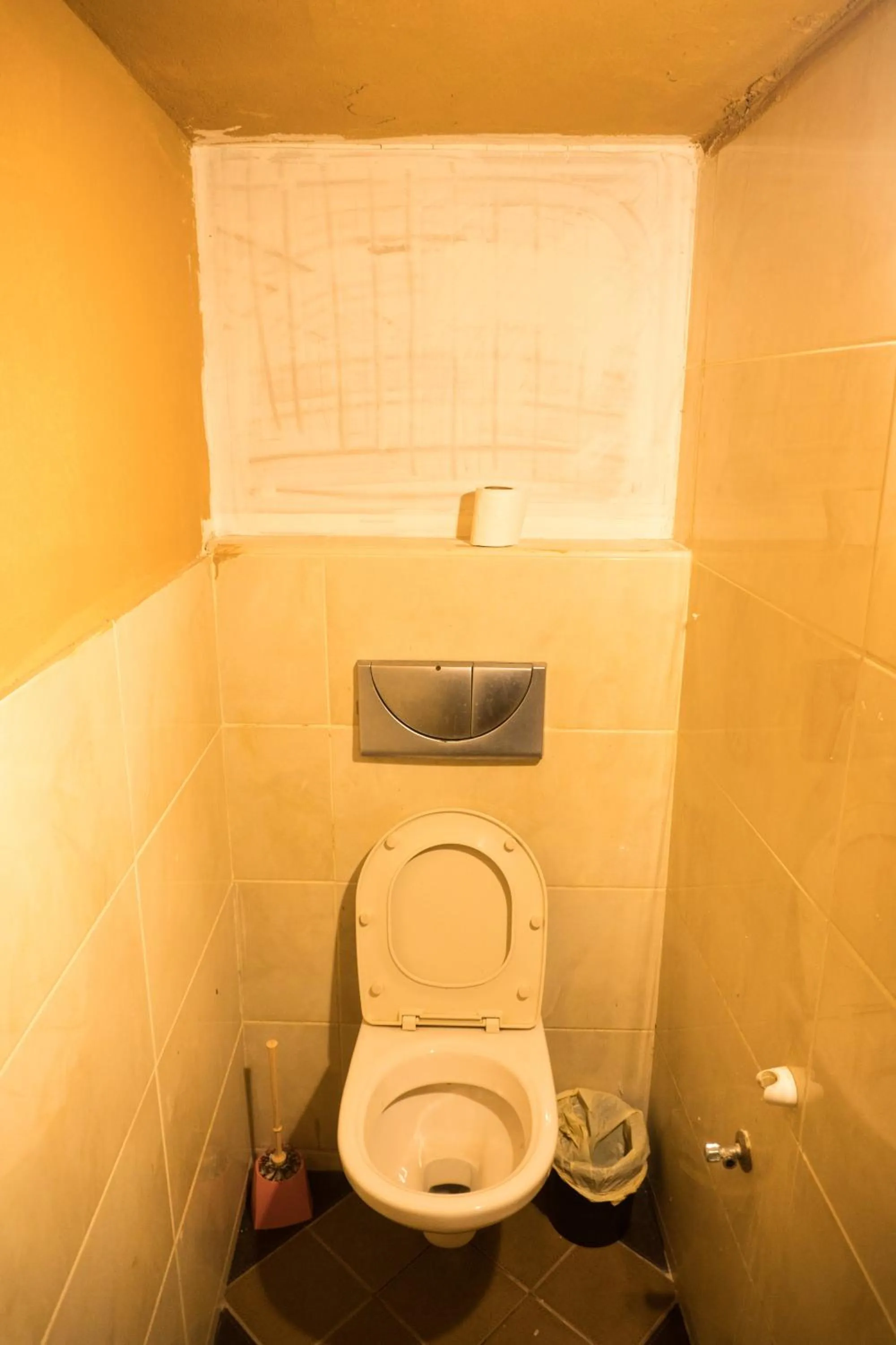 Toilet in Madaba Hotel