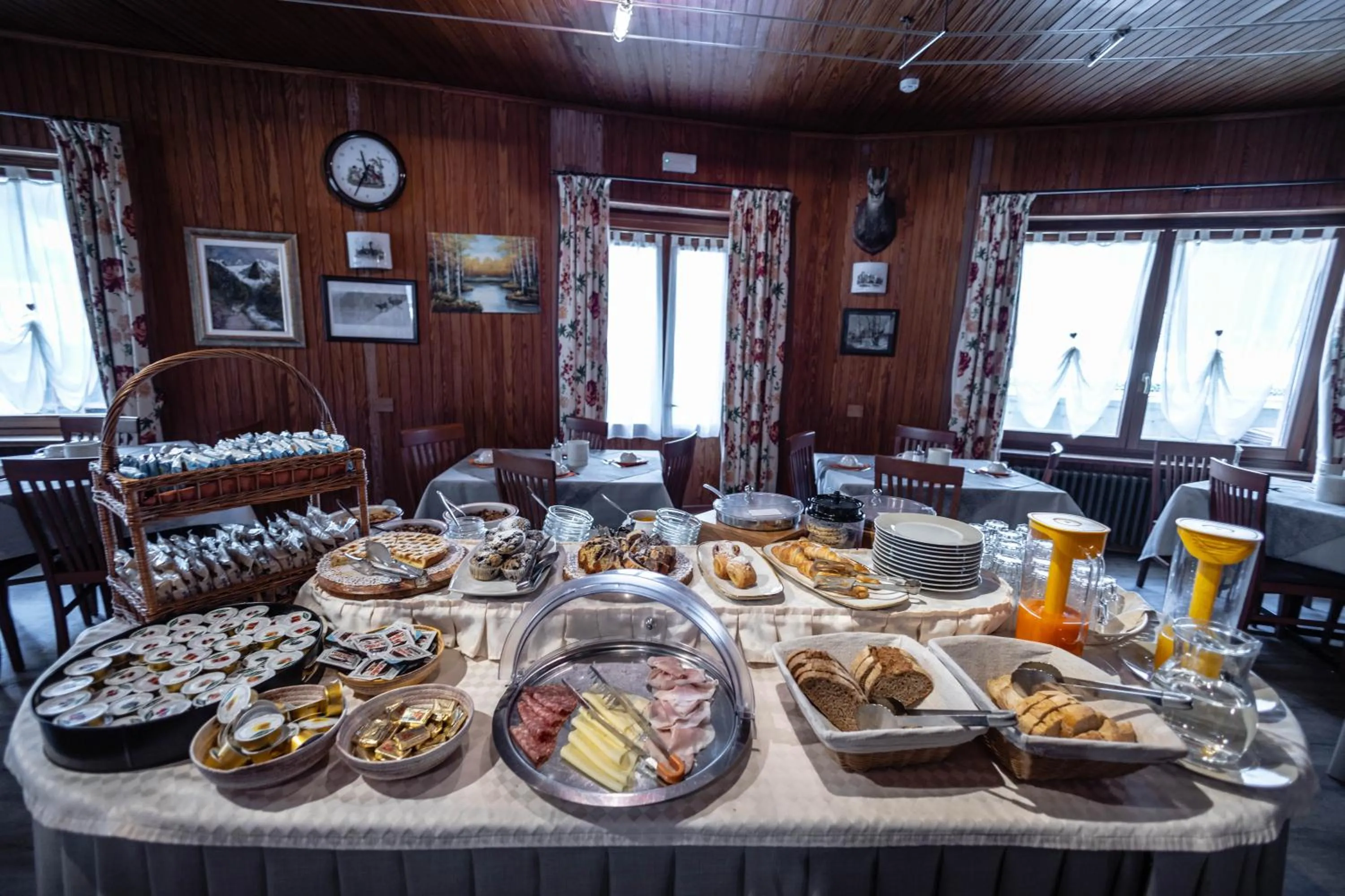 Breakfast in Hotel Le Campagnol