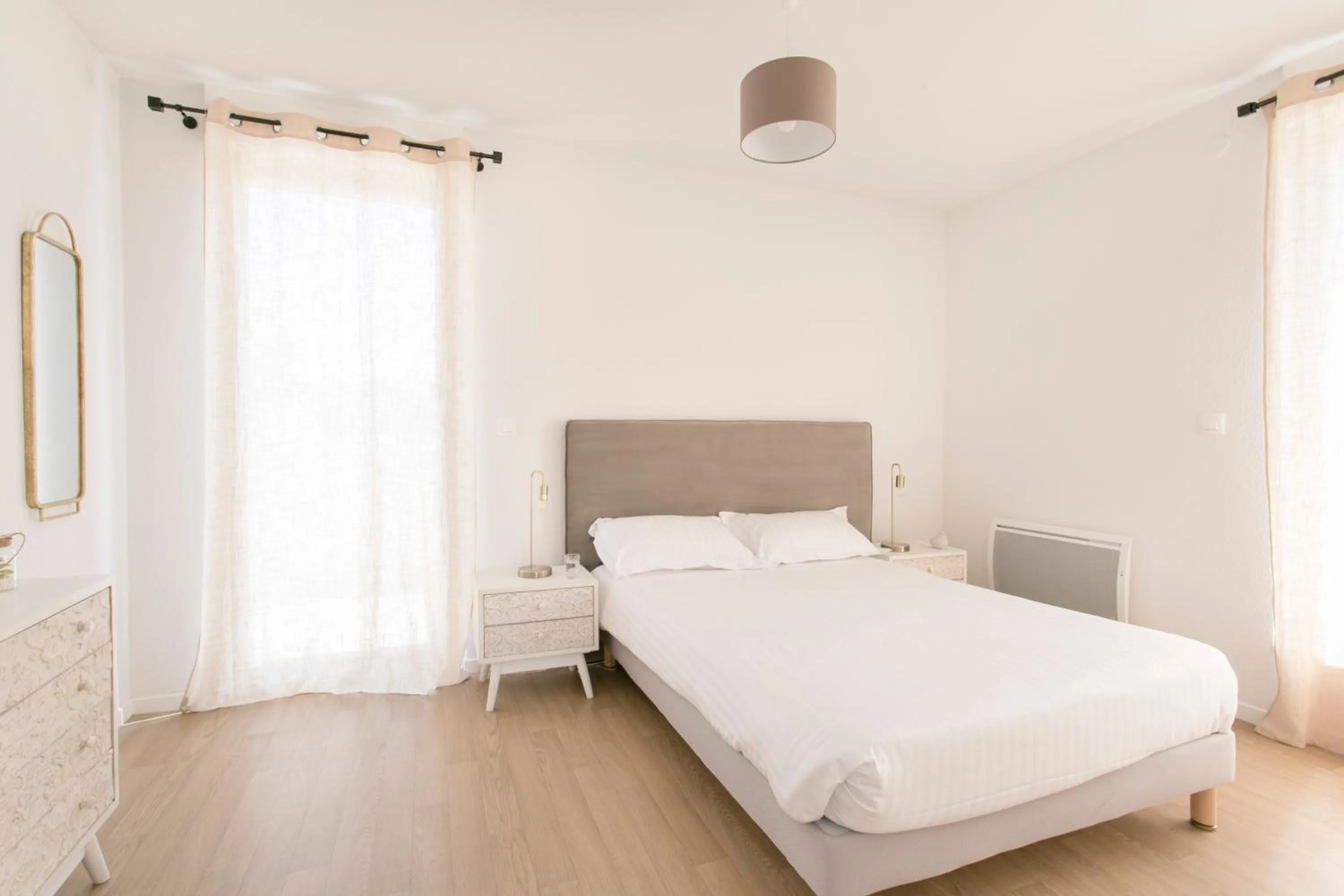 Bedroom, Bed in Zenao Appart'hôtels Mulhouse