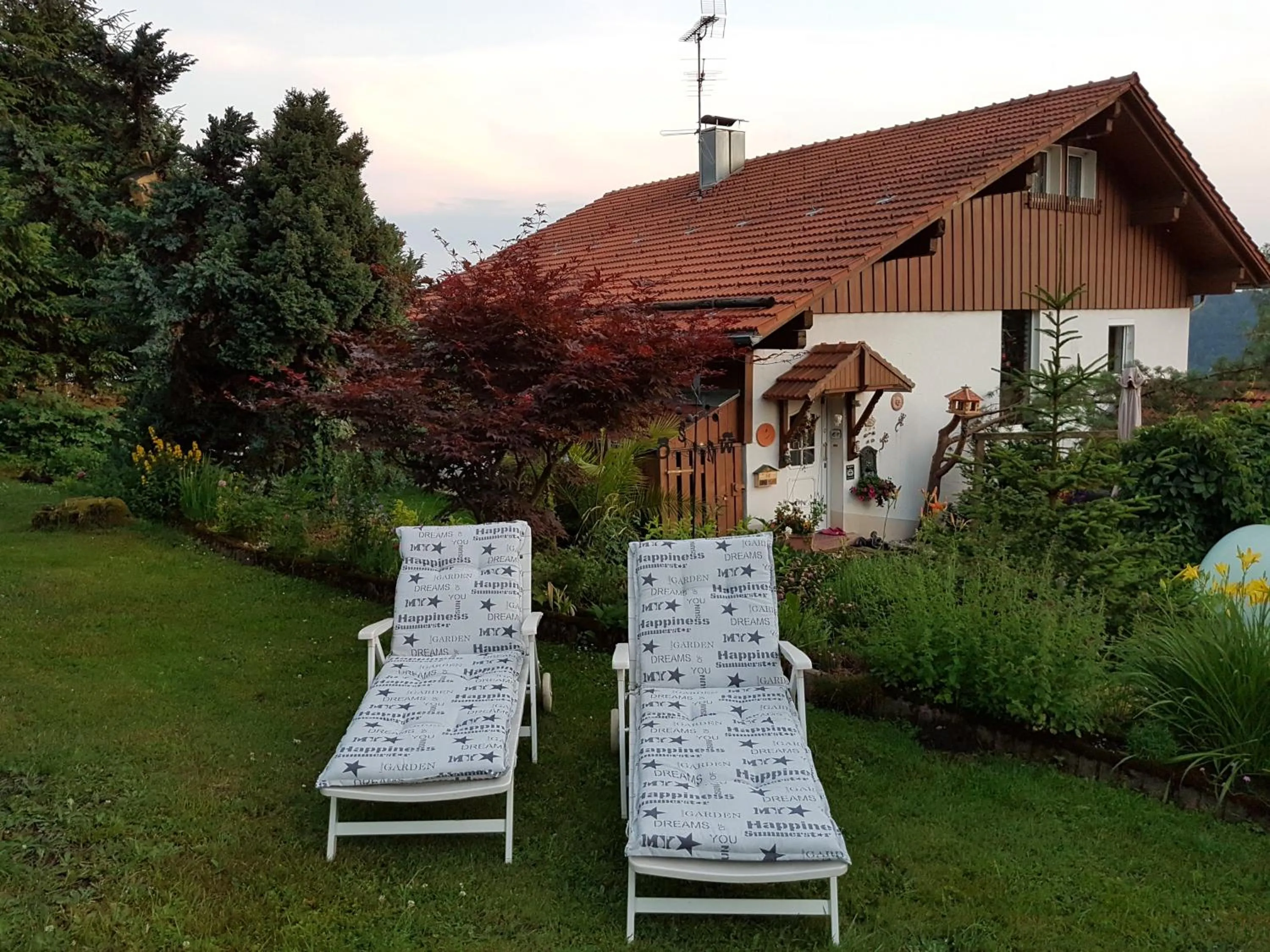 Garden in Ferienwohnung Dersch