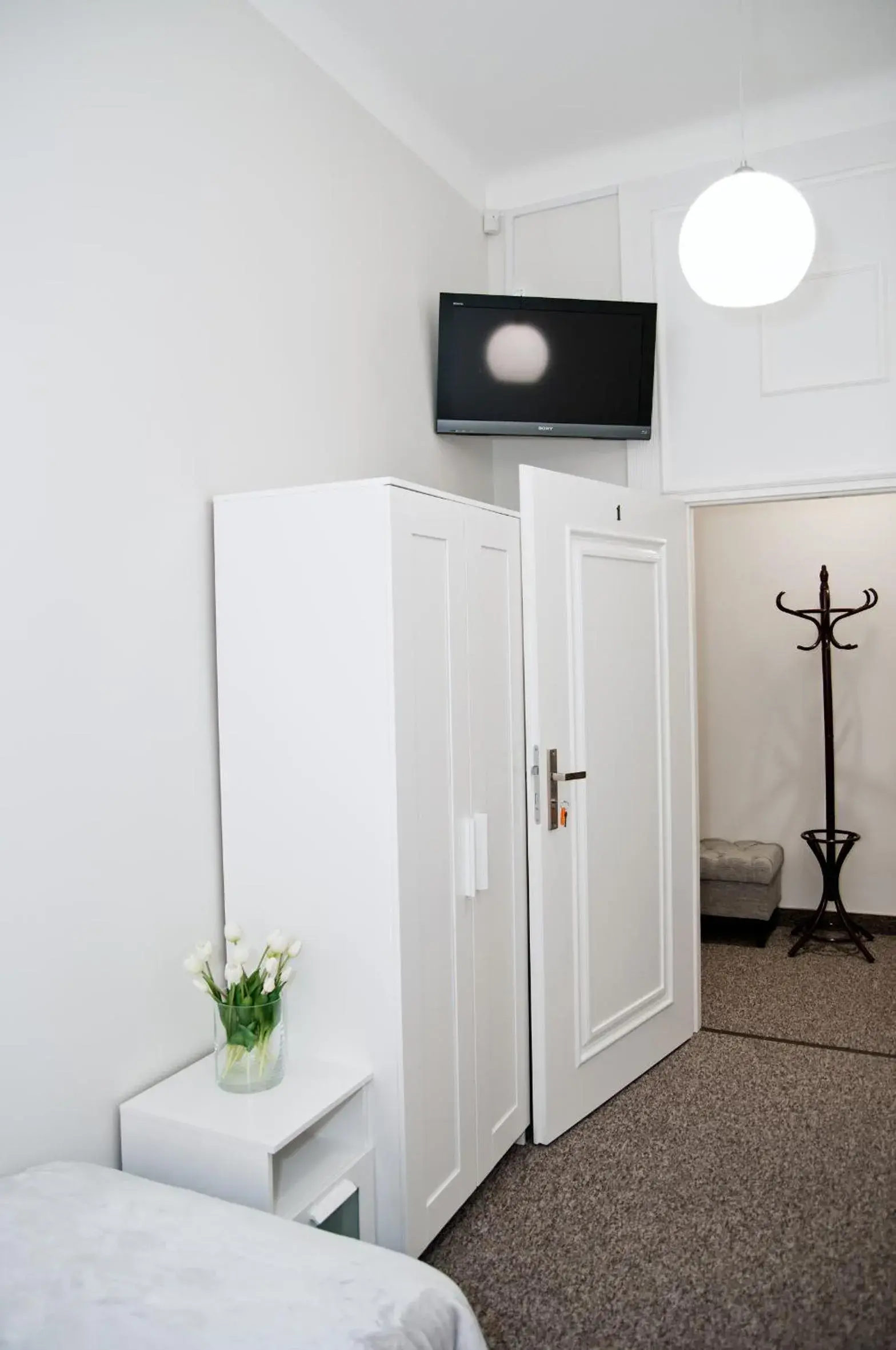 Double Room in Rodmos Hostel Double Room in Rodmos Hostel