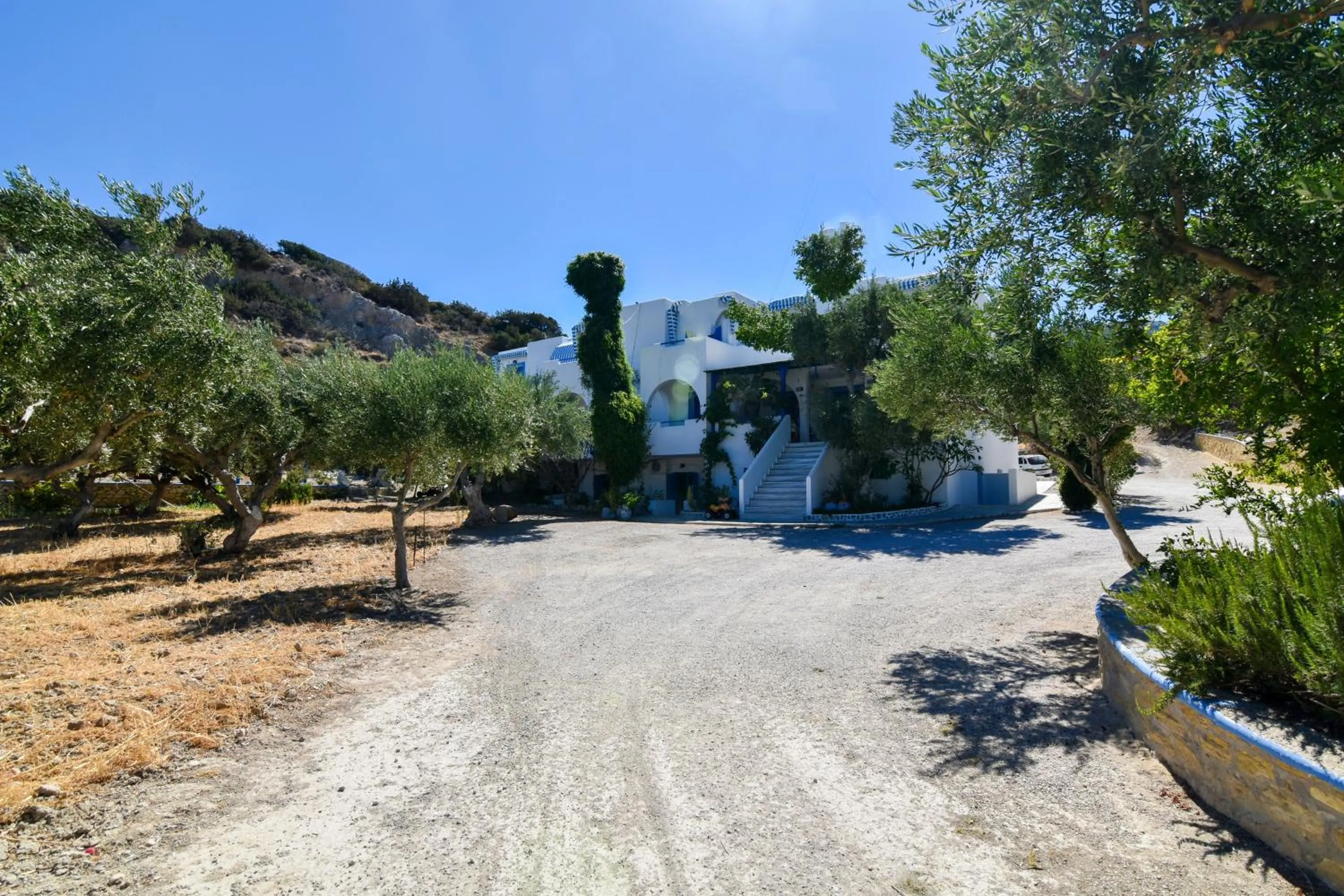 Vardes Hotel Studios