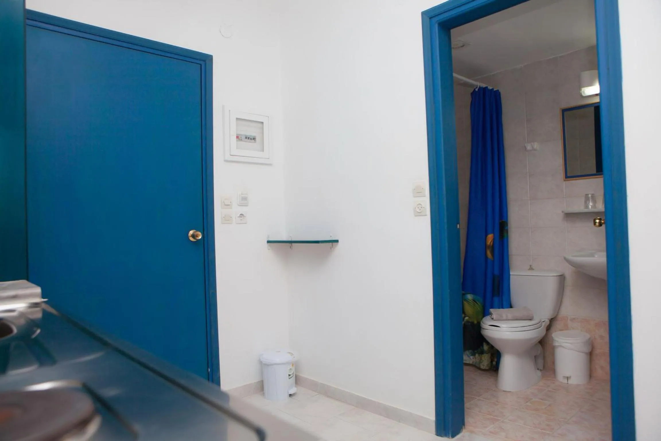 Bathroom in Vardes Hotel Studios