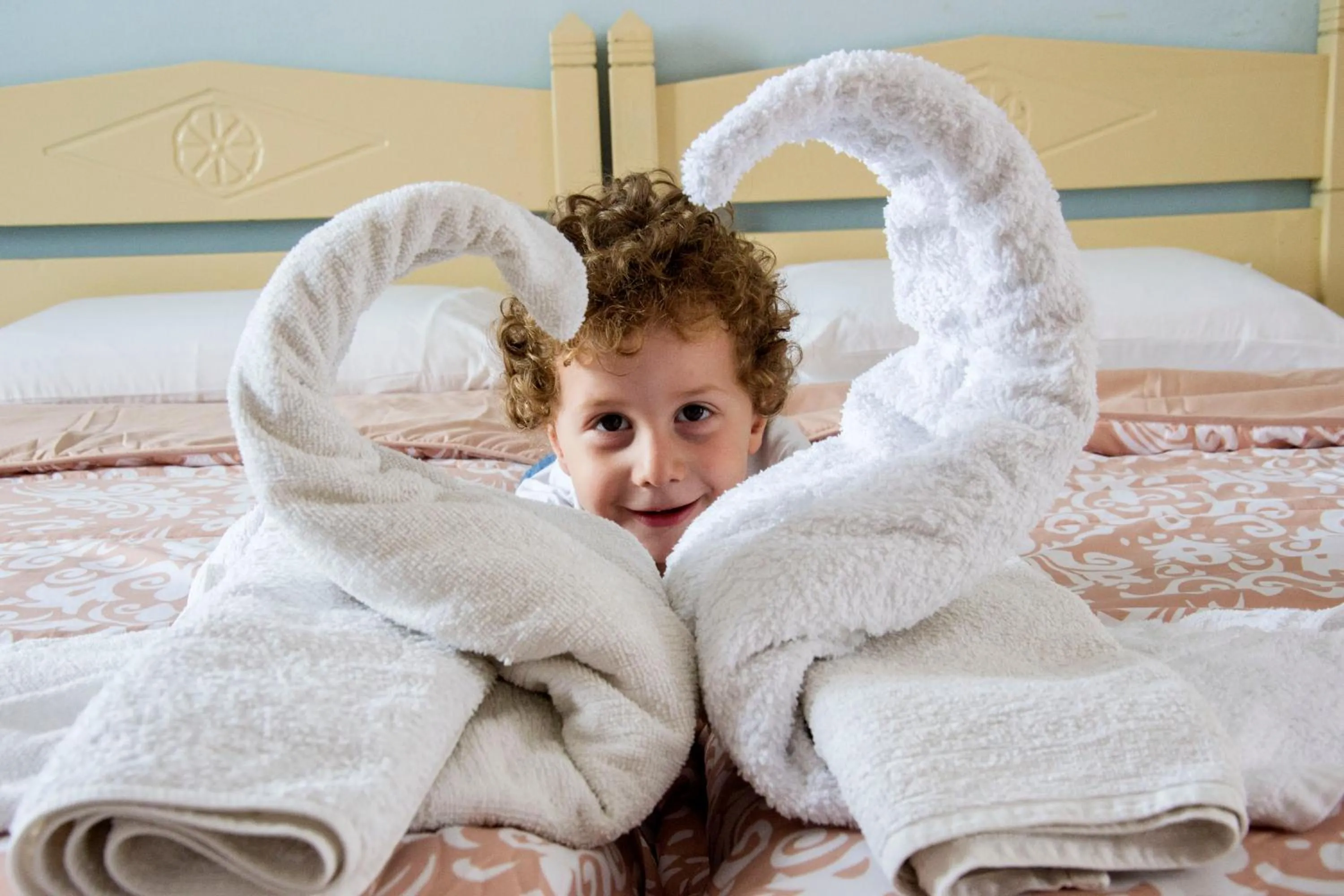 Bed in Vardes Hotel Studios