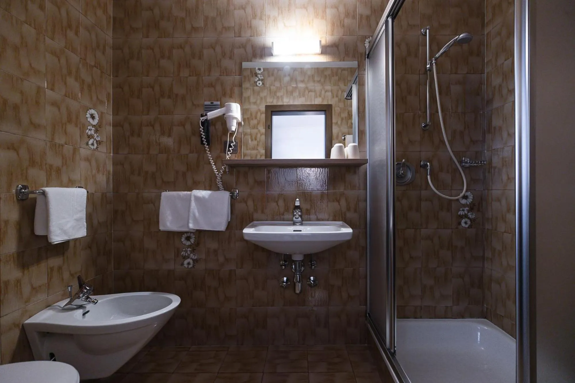 Shower in Hotel Mühlwald