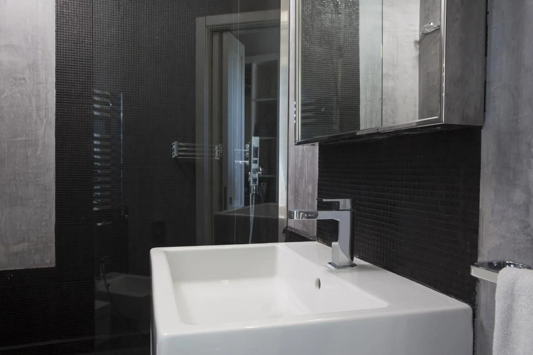 Bathroom in La Suite Boutique Hotel