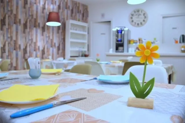 Breakfast in Hôtel La Villa Lorraine