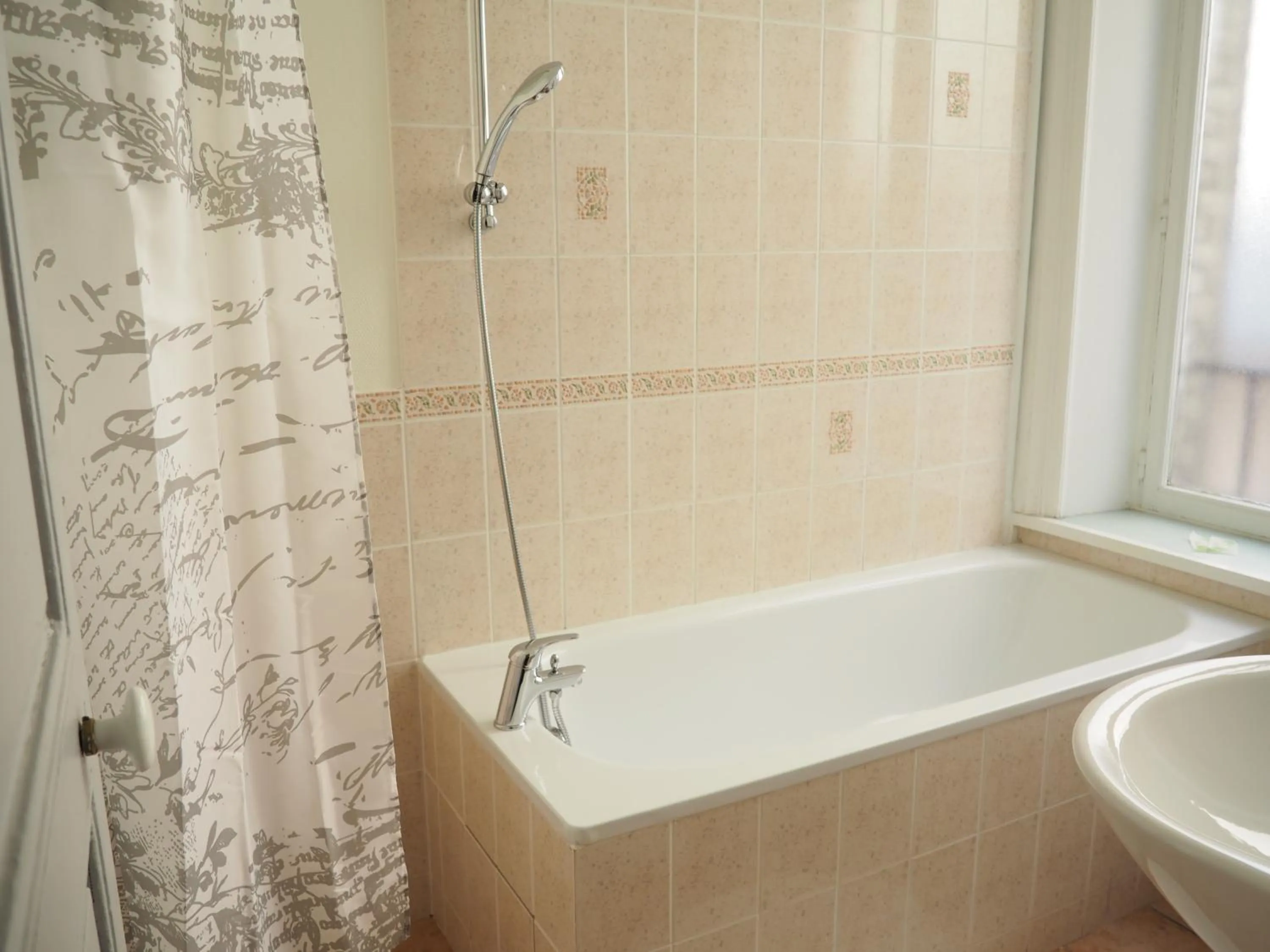 Bathroom in Hôtel La Villa Lorraine