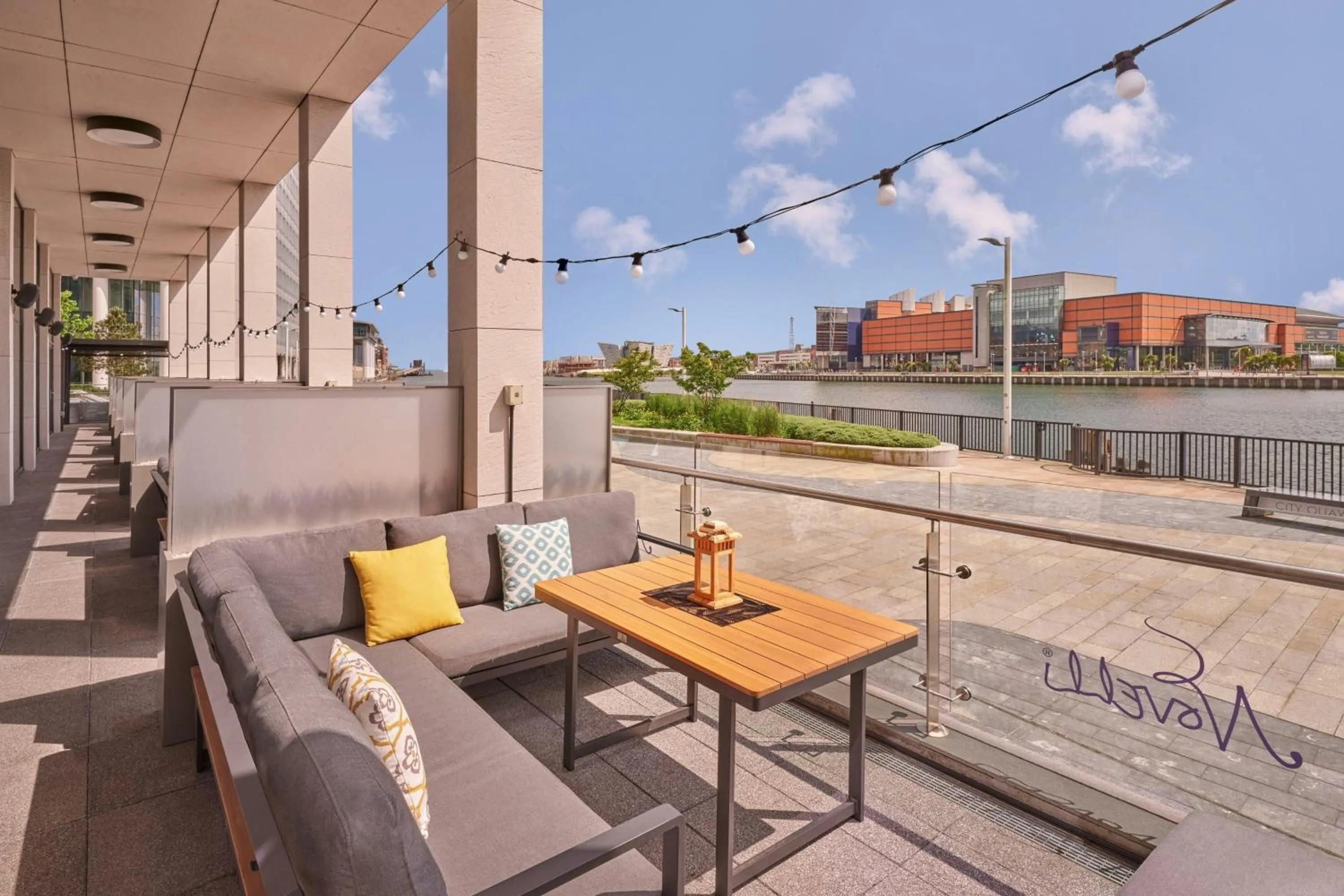 Restaurant/places to eat in AC Hotel by Marriott Belfast