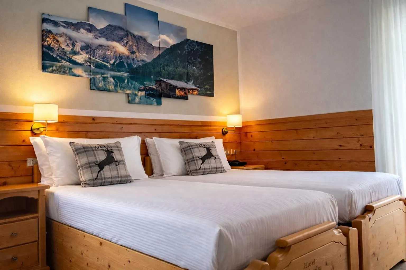 Bed in Hotel Rododendro Val di Fassa