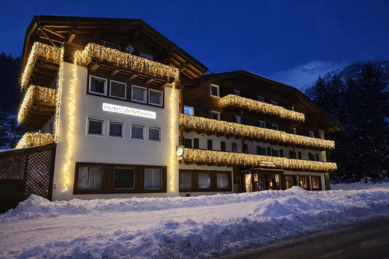Property building in Hotel Rododendro Val di Fassa