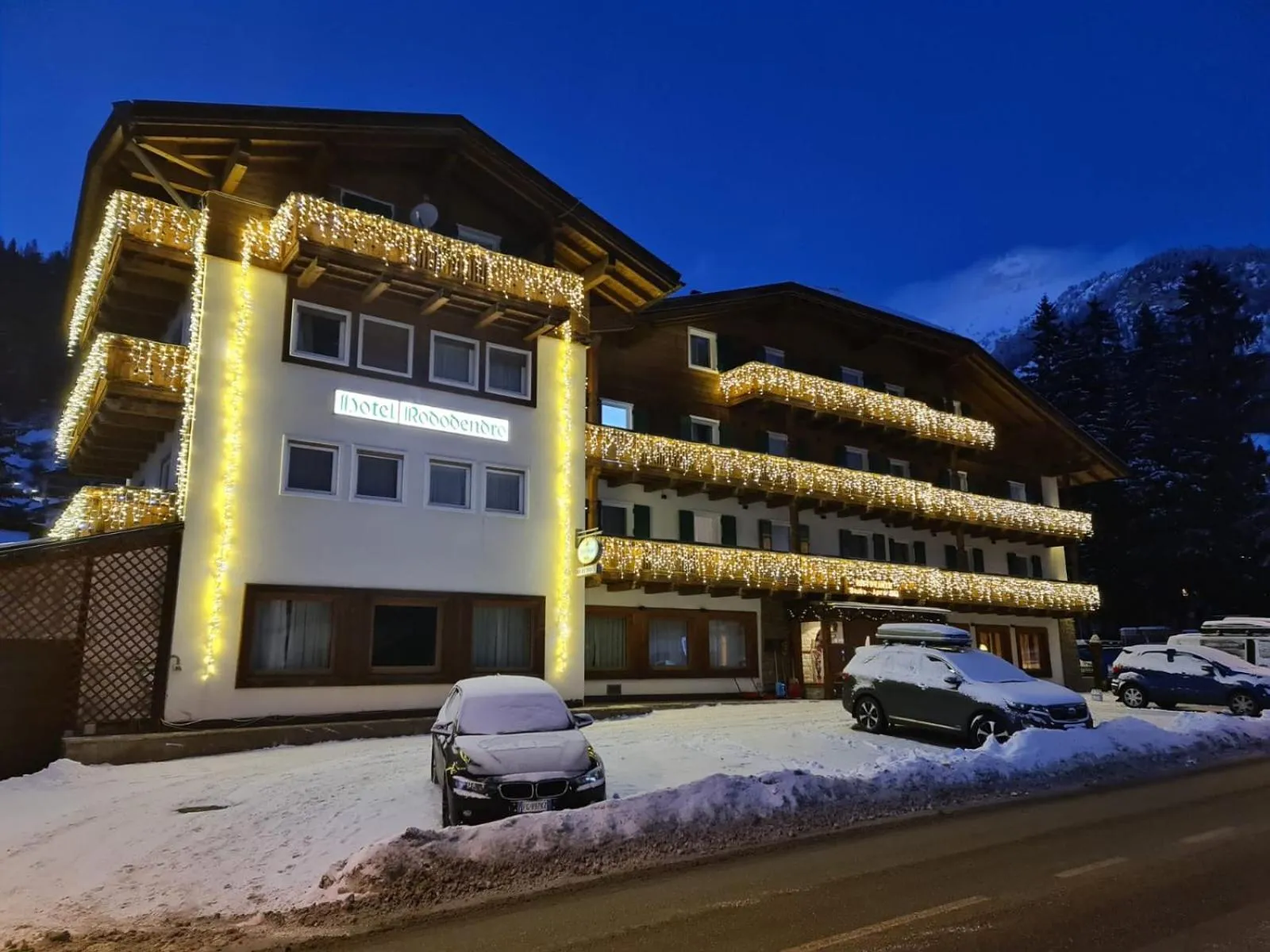 Property building in Hotel Rododendro Val di Fassa
