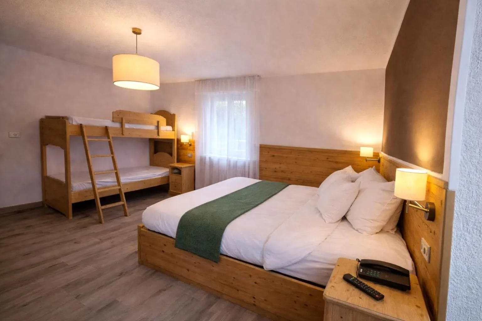 Bed in Hotel Rododendro Val di Fassa