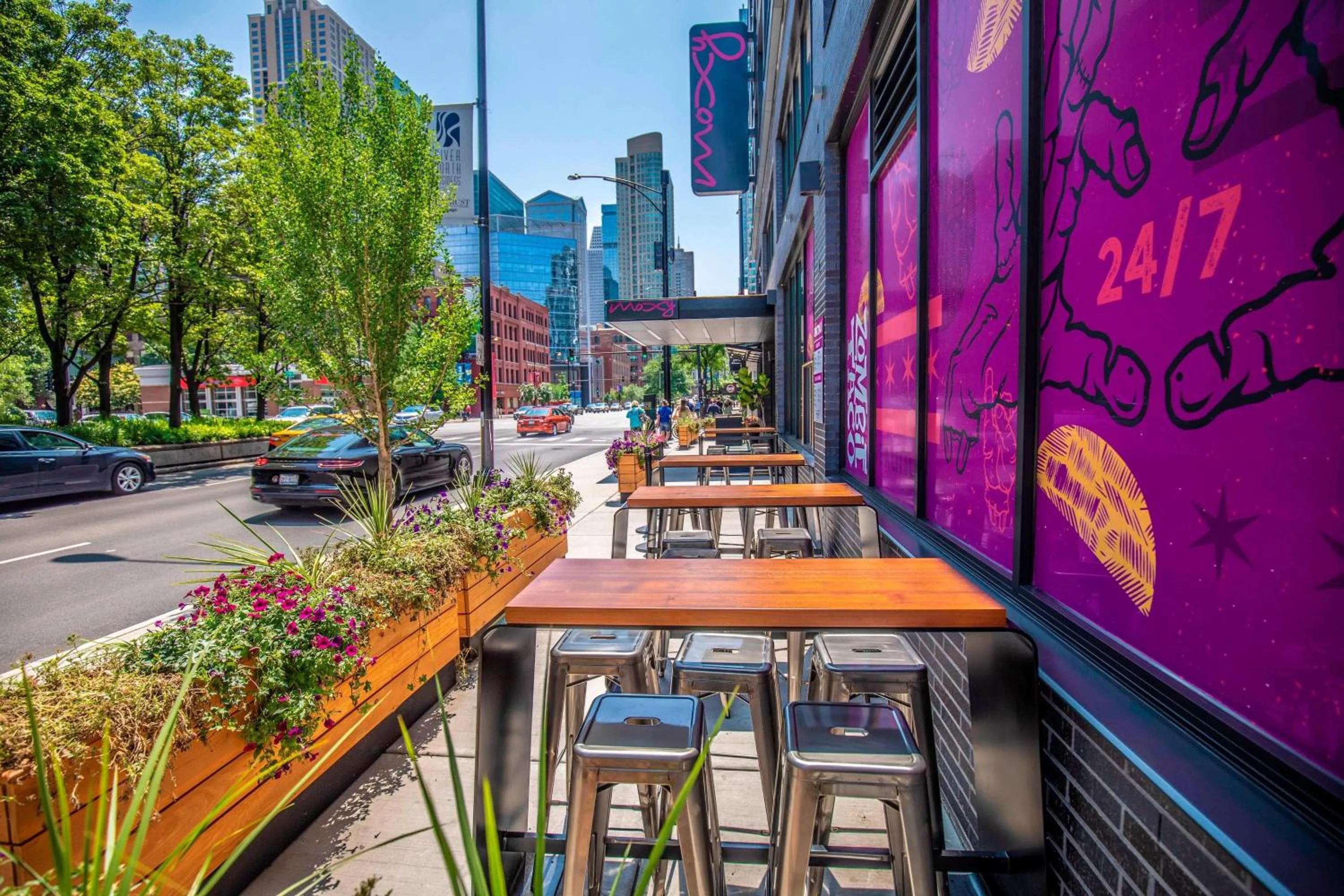 Restaurant/places to eat in Moxy Chicago Downtown