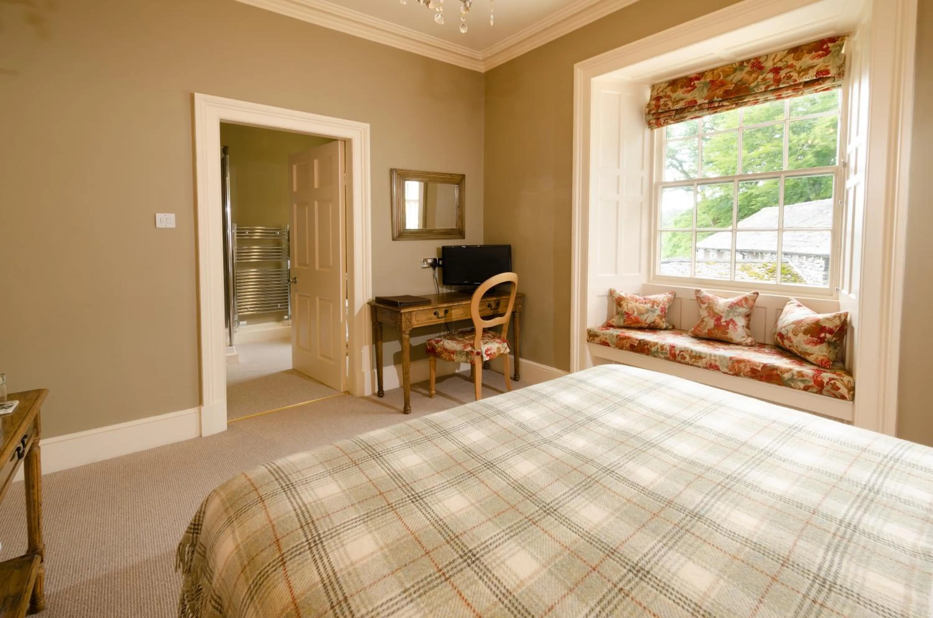 Bed in Eltermere Inn