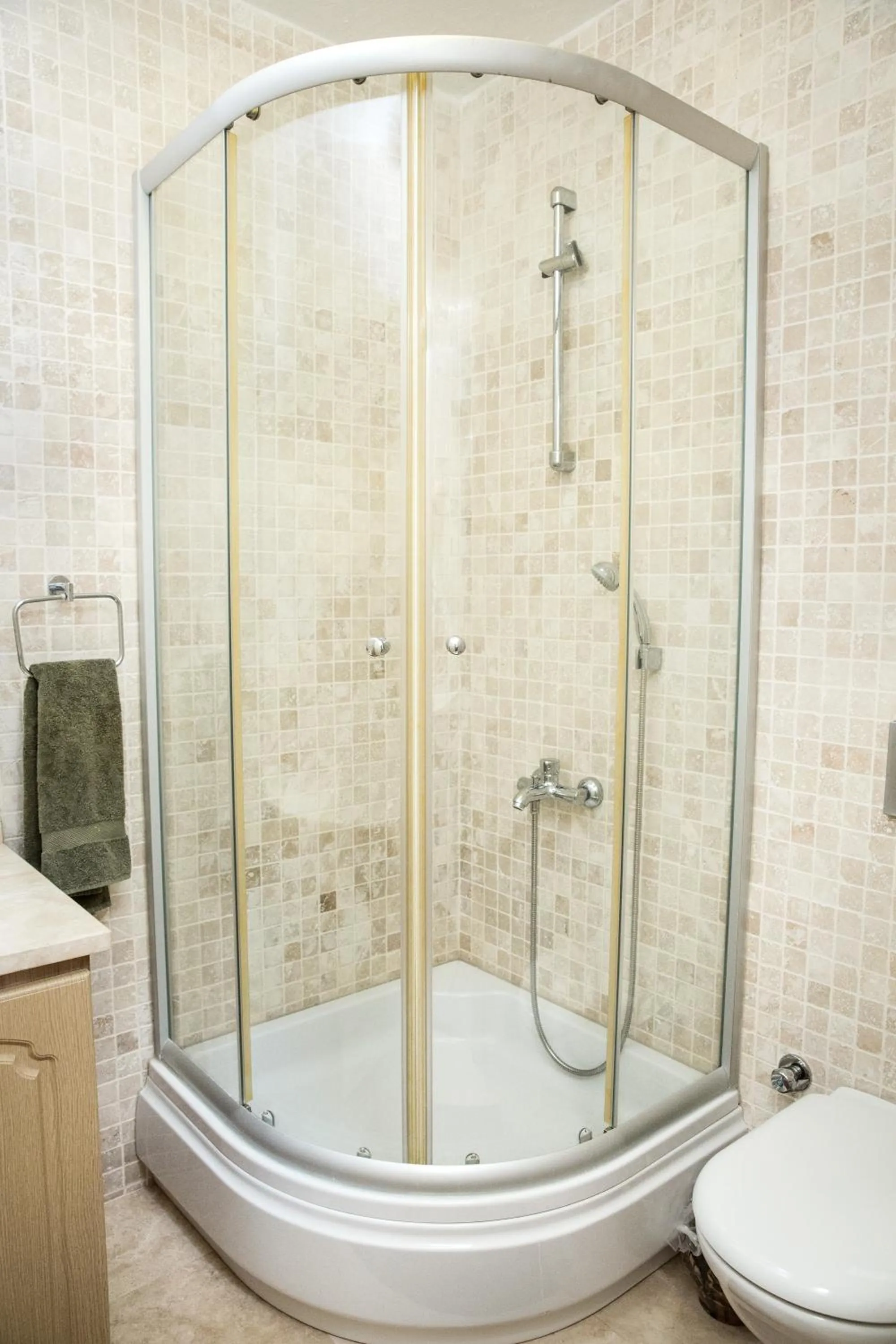Bathroom in Two Stone Homes Metis