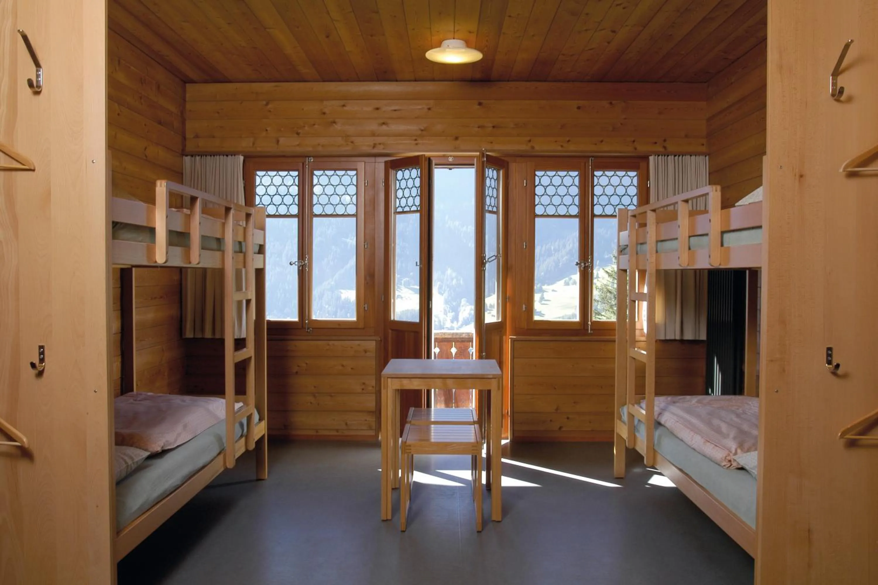Photo of the whole room, Bed in Grindelwald Youth Hostel